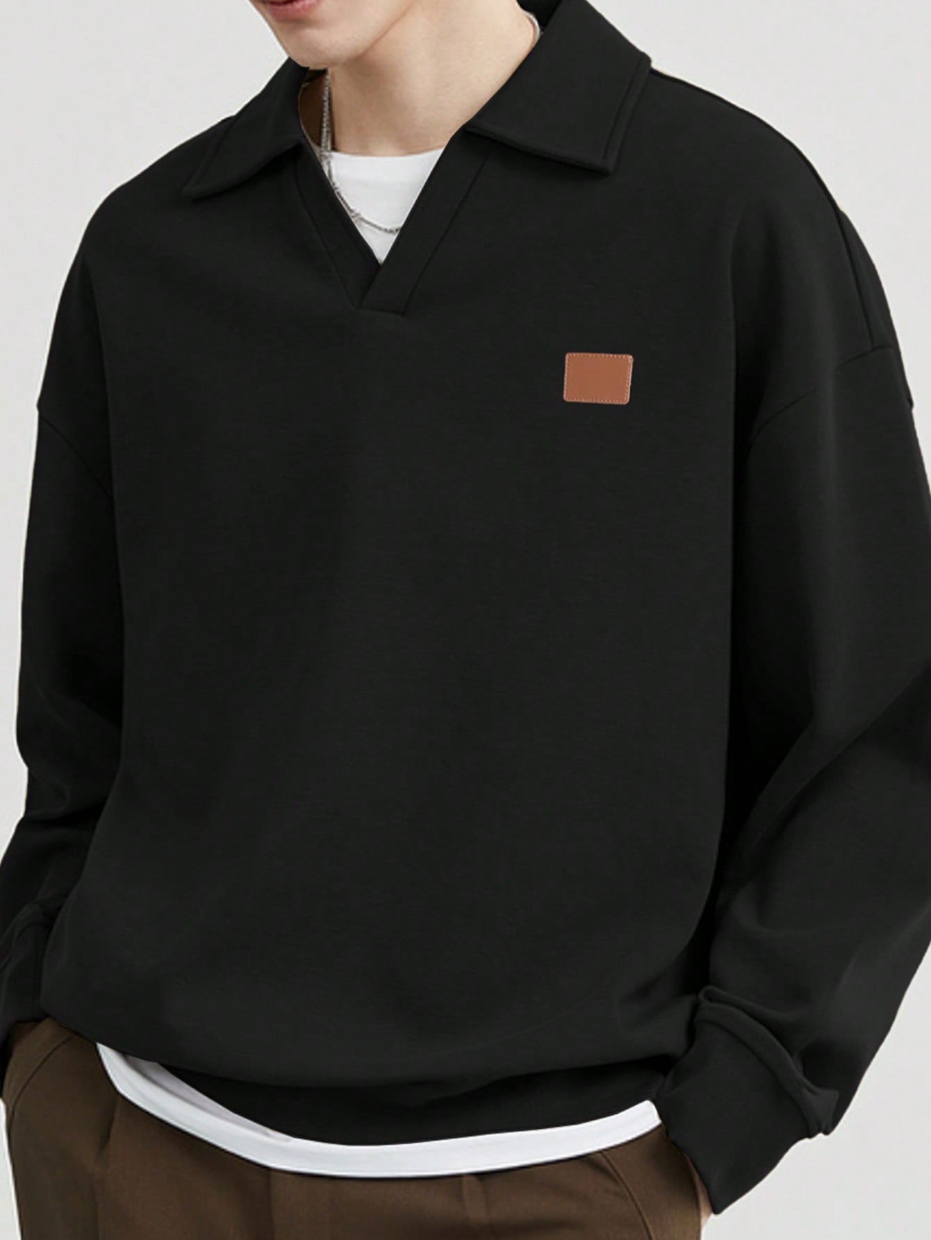 Loose Men's Pullover Sweatshirt With Patchwork Detail And Drop Shoulder