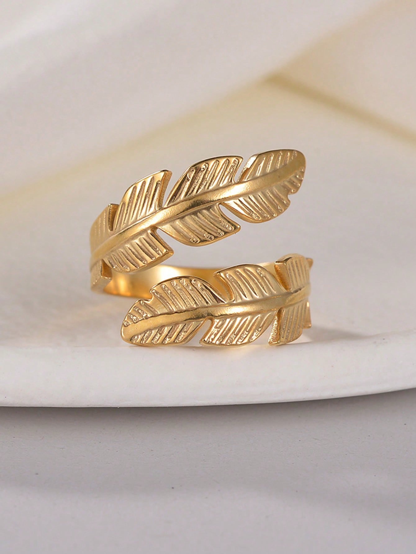 Fashionable Stainless Steel Leaf Design Wrap Ring For Women For Daily Decoration Gold Popular Jewelry Gift Party