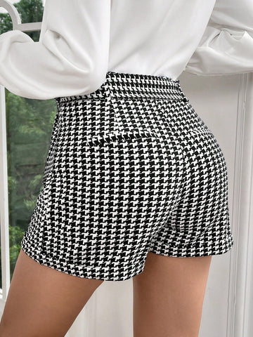 Houndstooth Print Belted Shorts