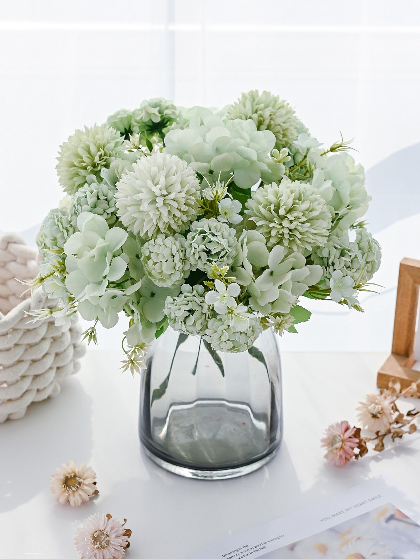 1PC Artificial Flowers, Chrysanthemum, Hydrangea Bouquet, Carnation, Miscellaneous Flowers, Home Decor, Dining Room, Bedroom, Flower Arrangement, Wedding, Bride Holding Flower, Wrist Flower, Chest Flower, DIY Wreath Material, Birthday Party Decoration Mat