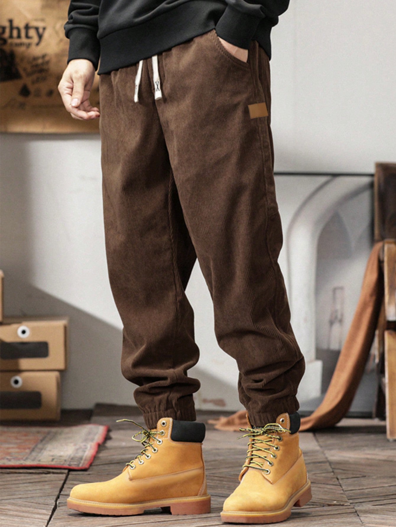 Men Letter Patched Detail Drawstring Waist Corduroy Pants