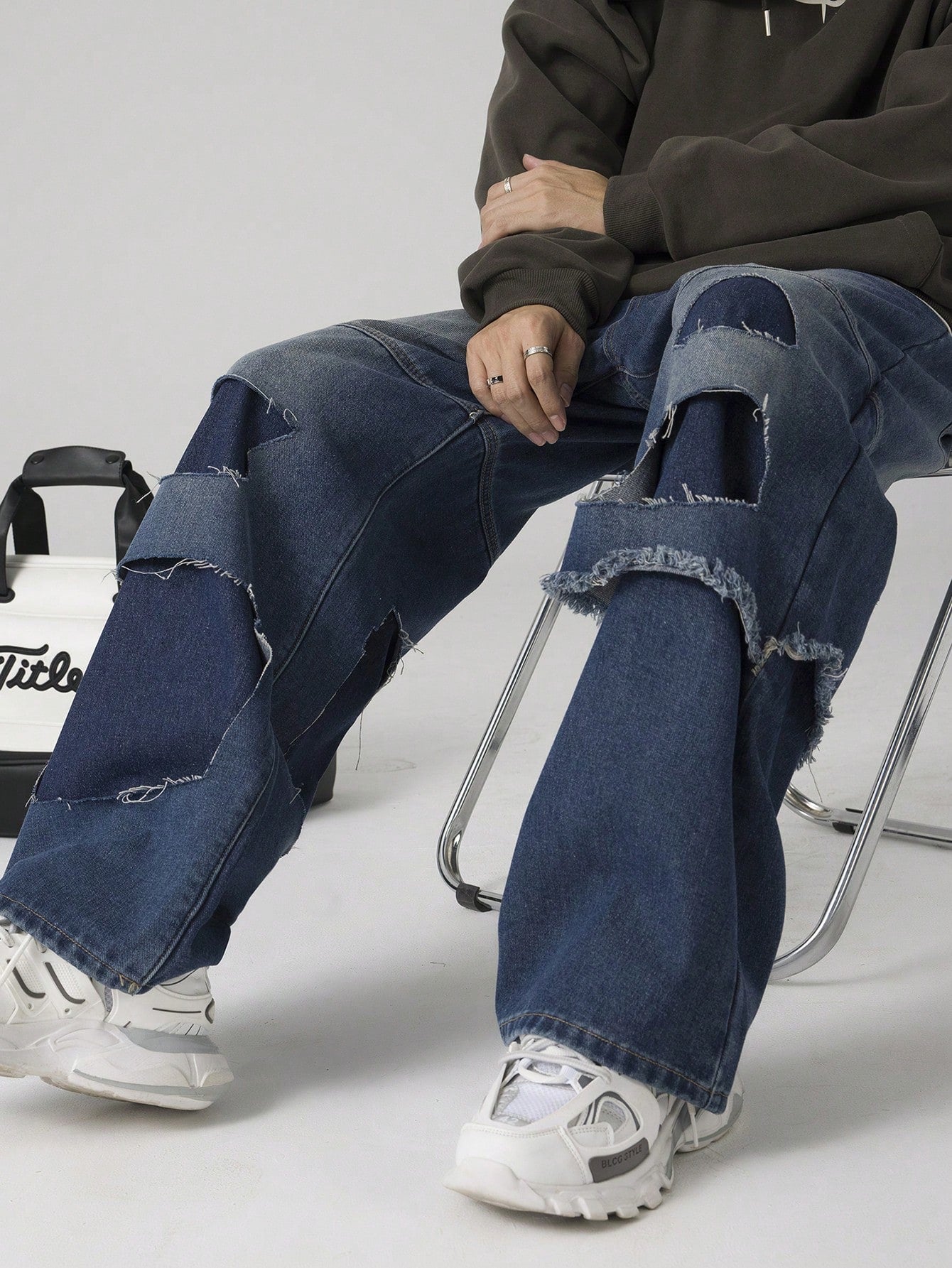 Men'S Straight Leg Jeans With Distressed Hollow Out Design, Suitable For Everyday Wear In All Seasons