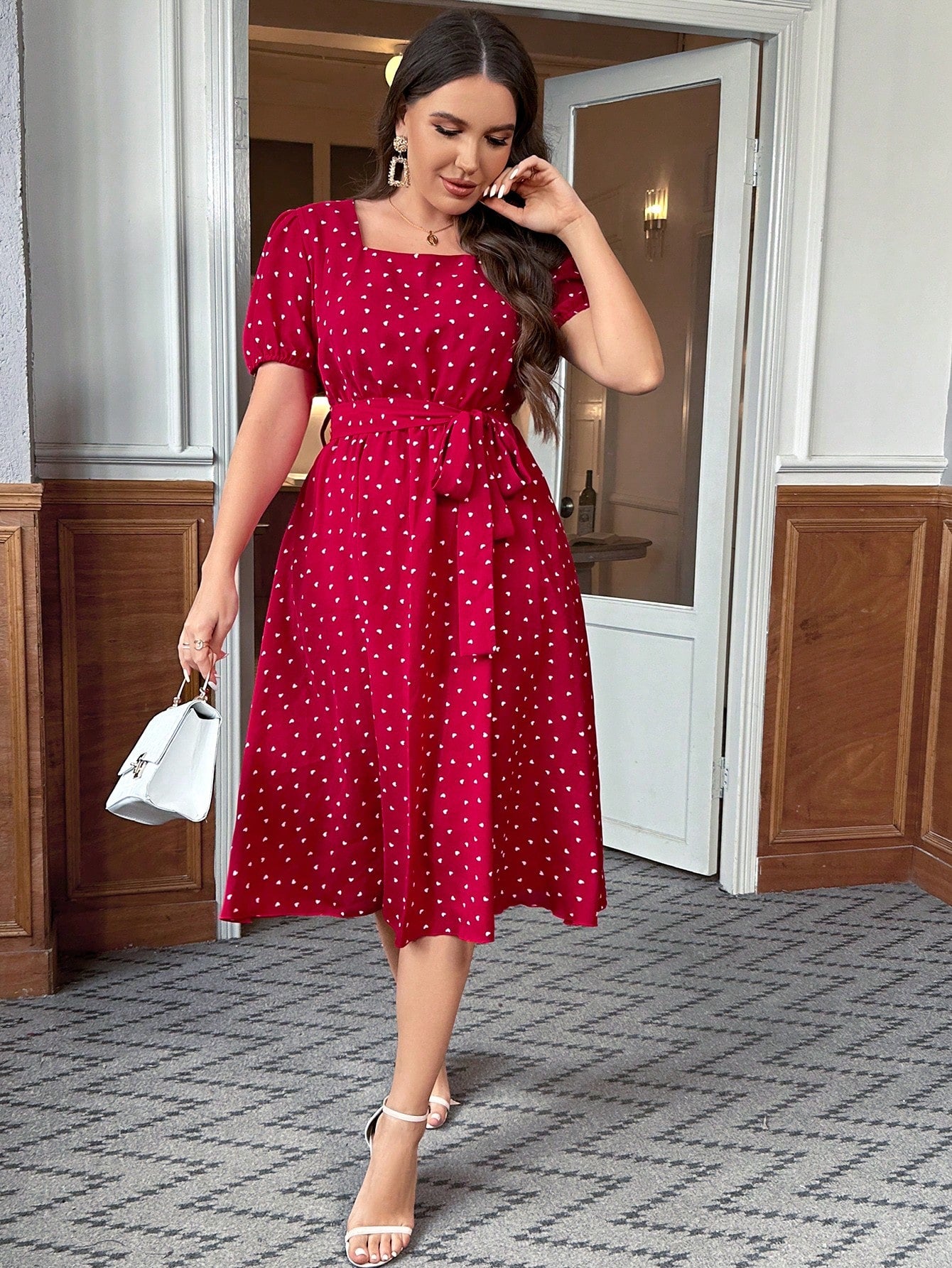 Women's Plus Size Heart Pattern Square Neckline & Waist-Cinching Dress