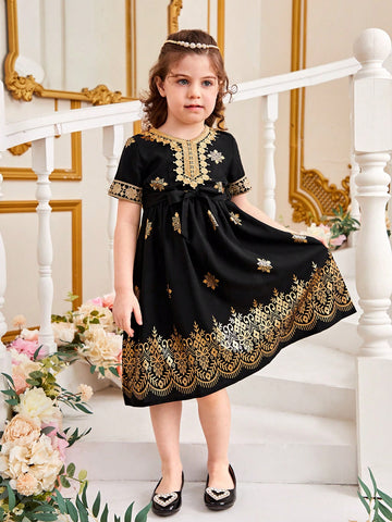 Young Girl Embroidered Applique Short Sleeve Dress