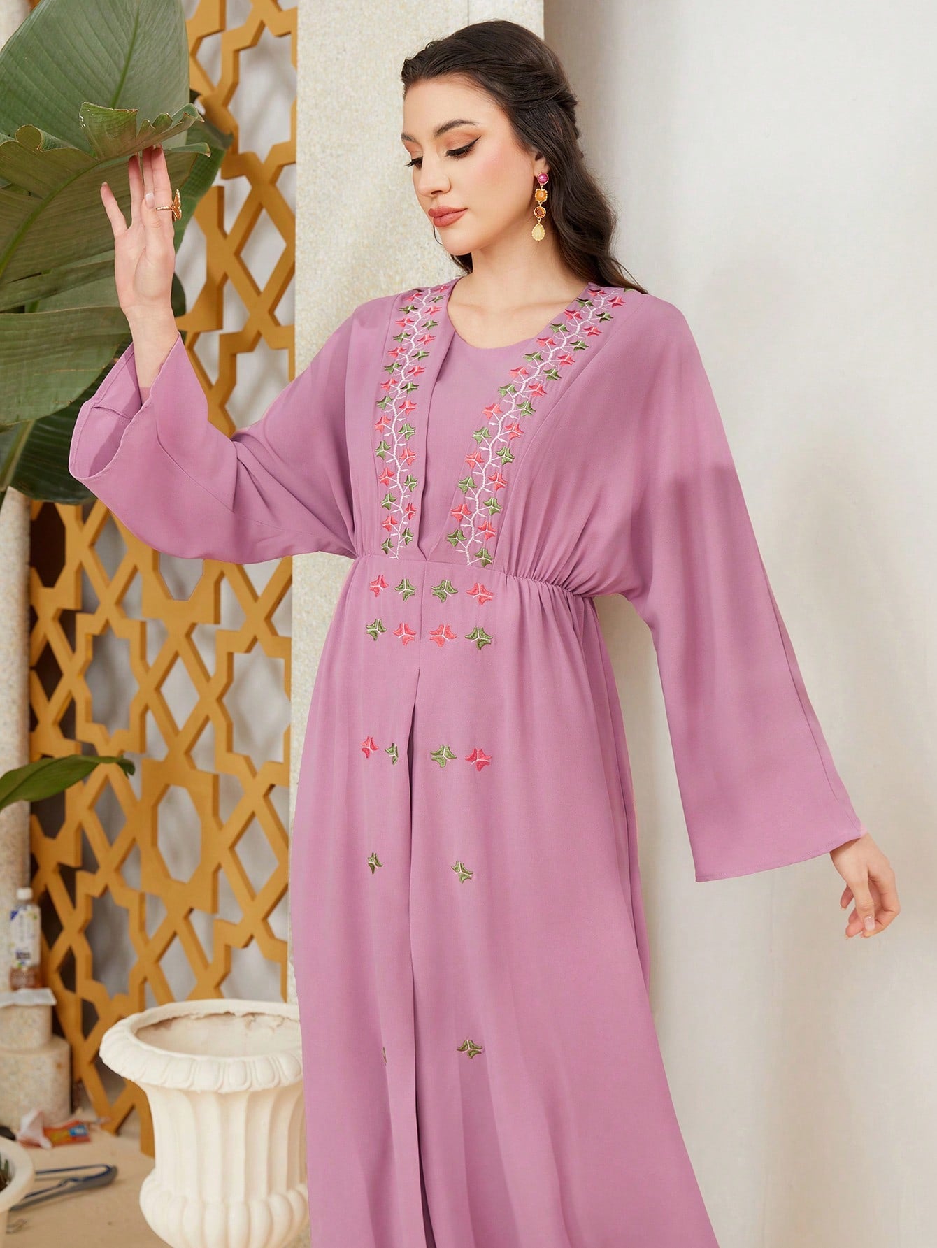 Women's Embroidery Detail Bell Sleeve Kaftan