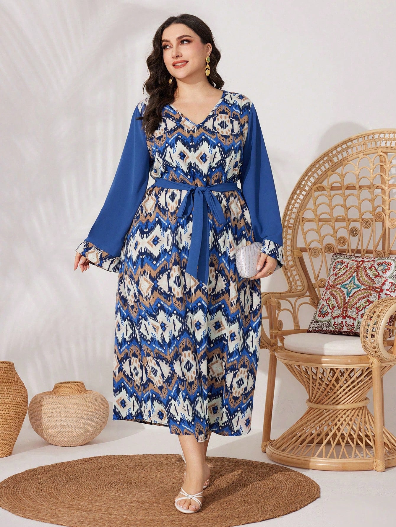 Plus Size Women's Geometric Pattern V-Neck Arabic Dress