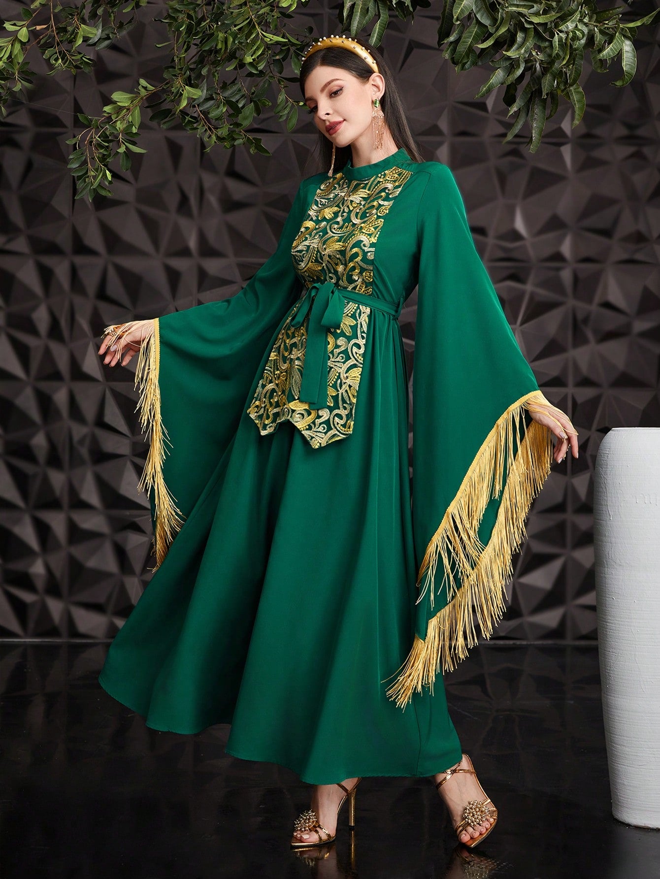 Women's Arabic Style Embroidery Patchwork & Fringe Decorated Flare Sleeve Dress