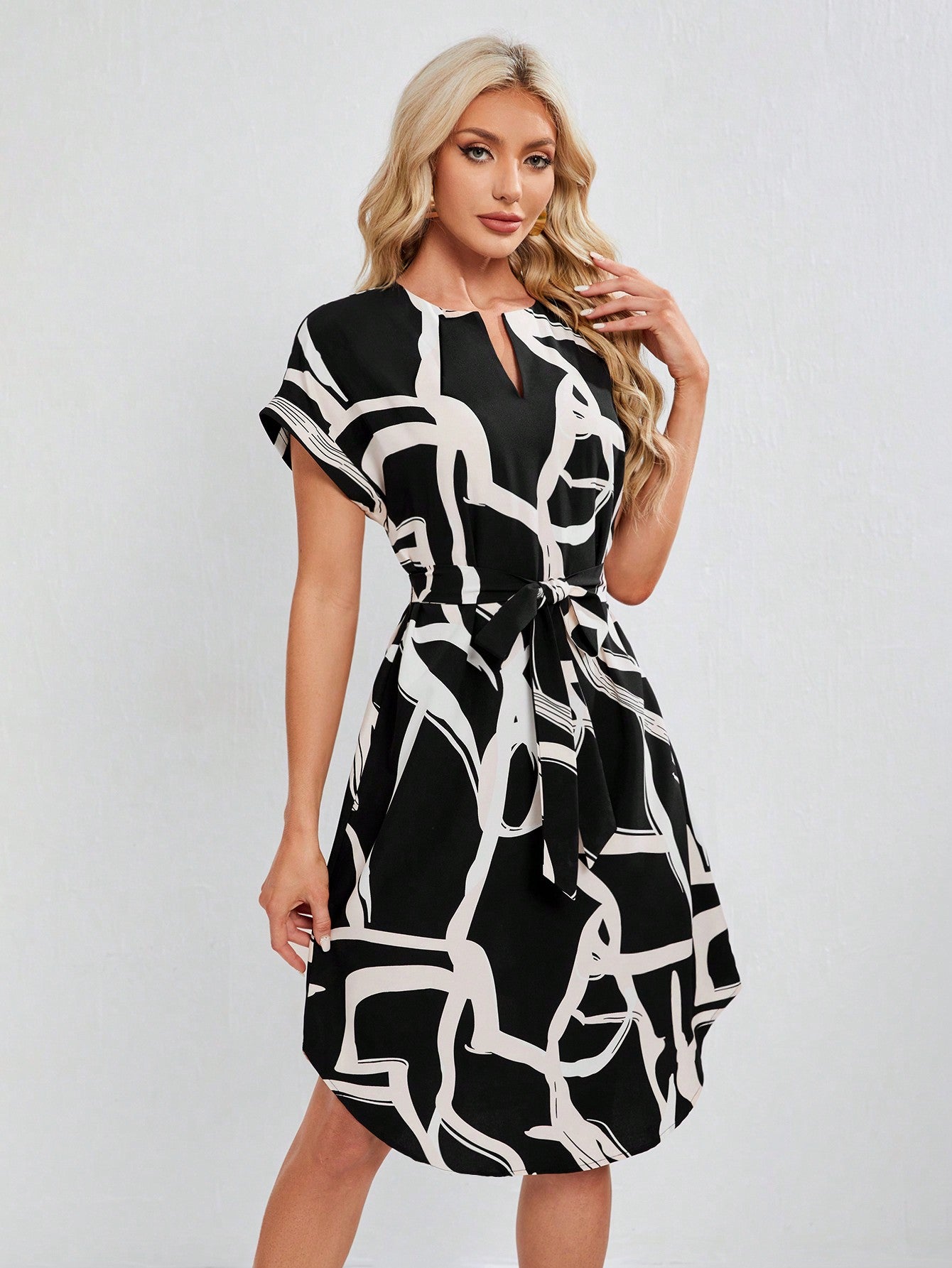 Pattern Printed Dress With Notched Collar And Waist Tie