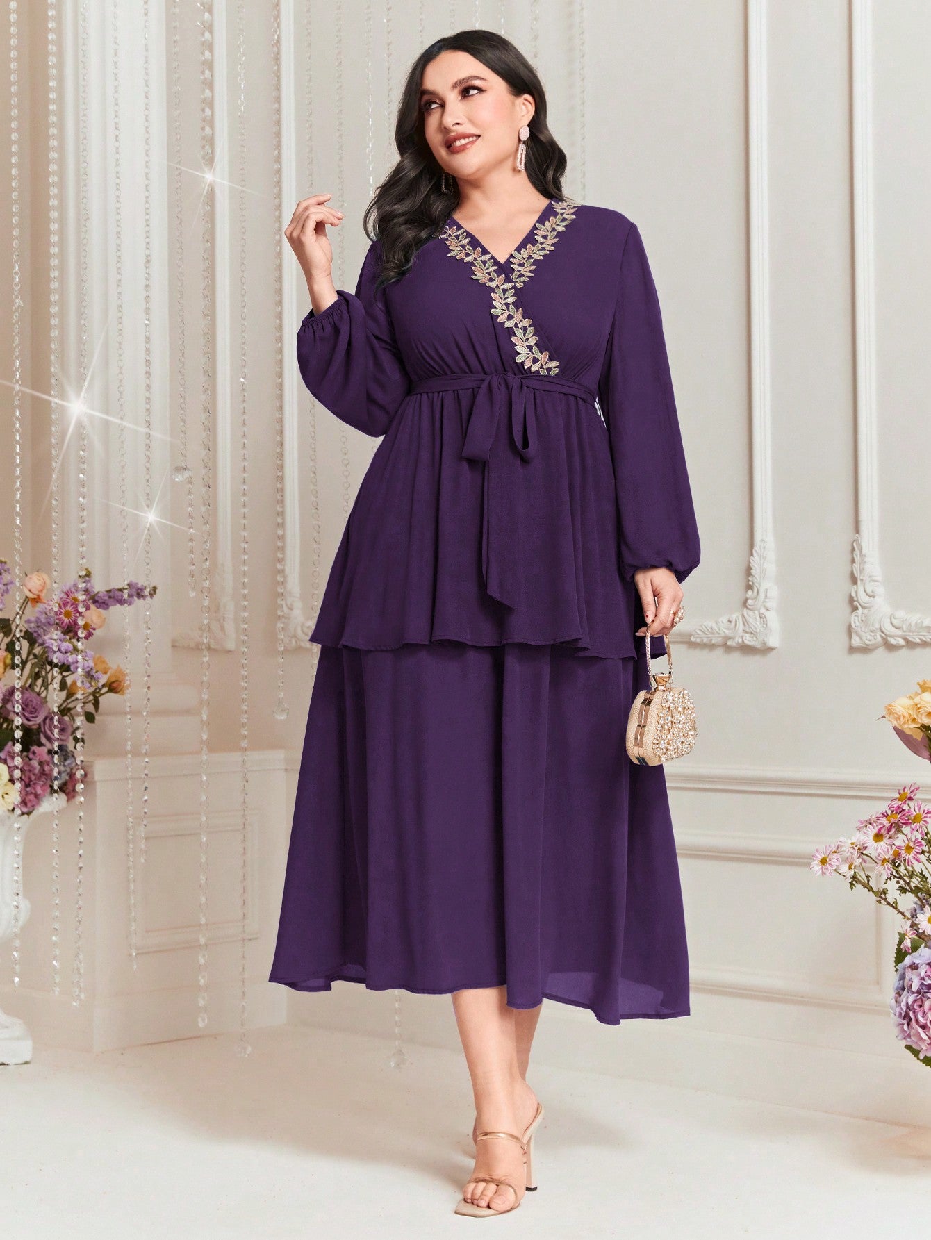 Plus Size Women's Lantern Sleeve Dress With Floral Applique Decoration