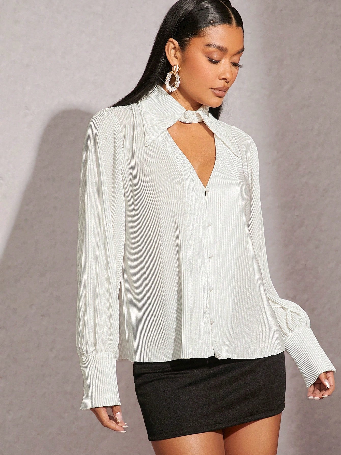 Plisse Cut Out Collar Button Blouse