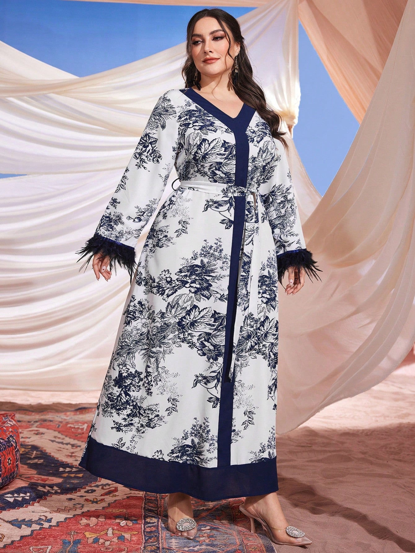 Plus Size Women's Arabic Jalabiya Clothing With Plant Print Patchwork Design & Feather Trimmings On Sleeves