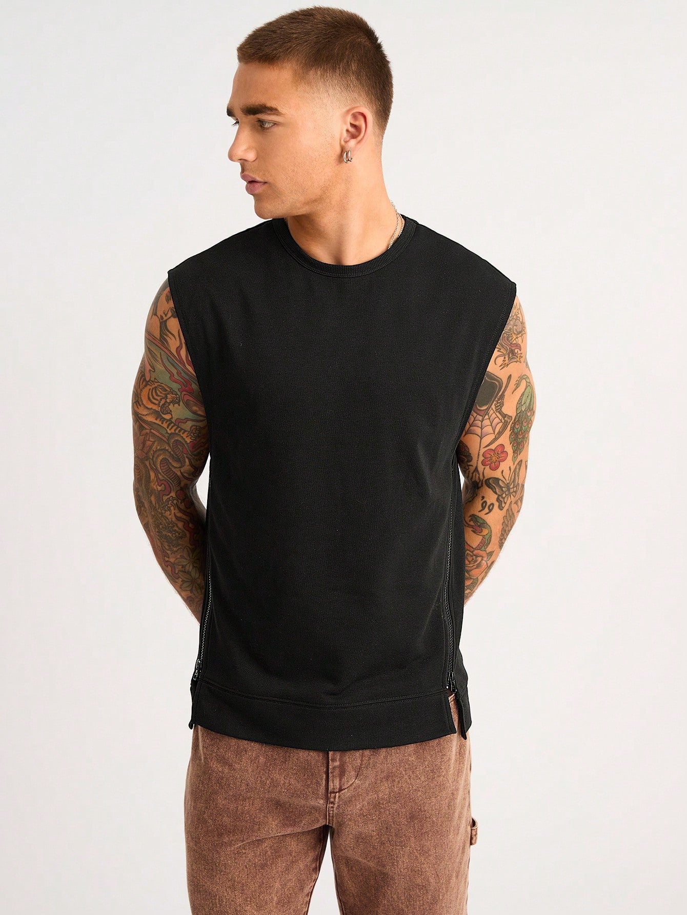 Men's Black Sleeveless Round Neck Sweatshirt