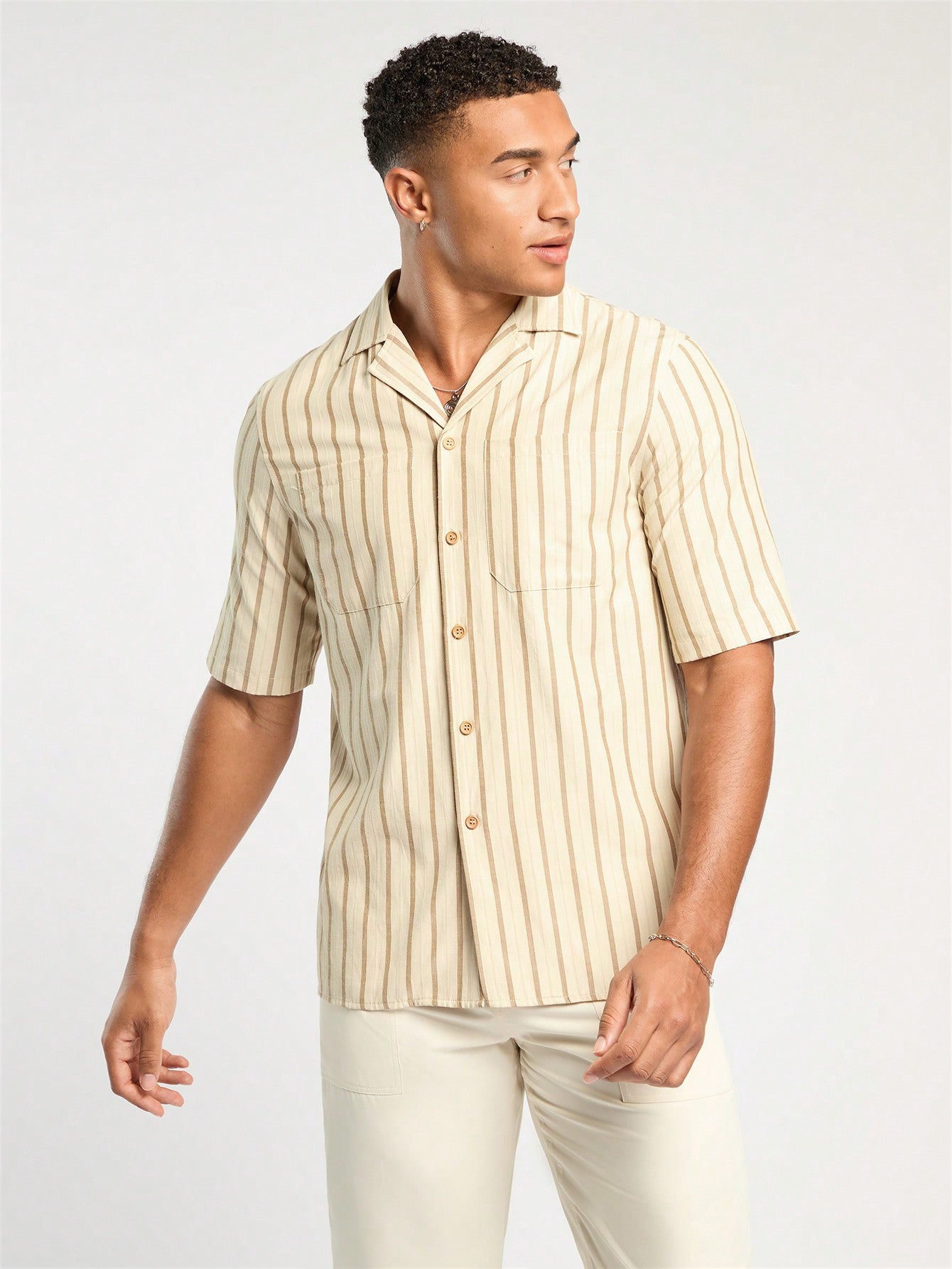 Men's Contrast Collar Striped Short Sleeve Shirt