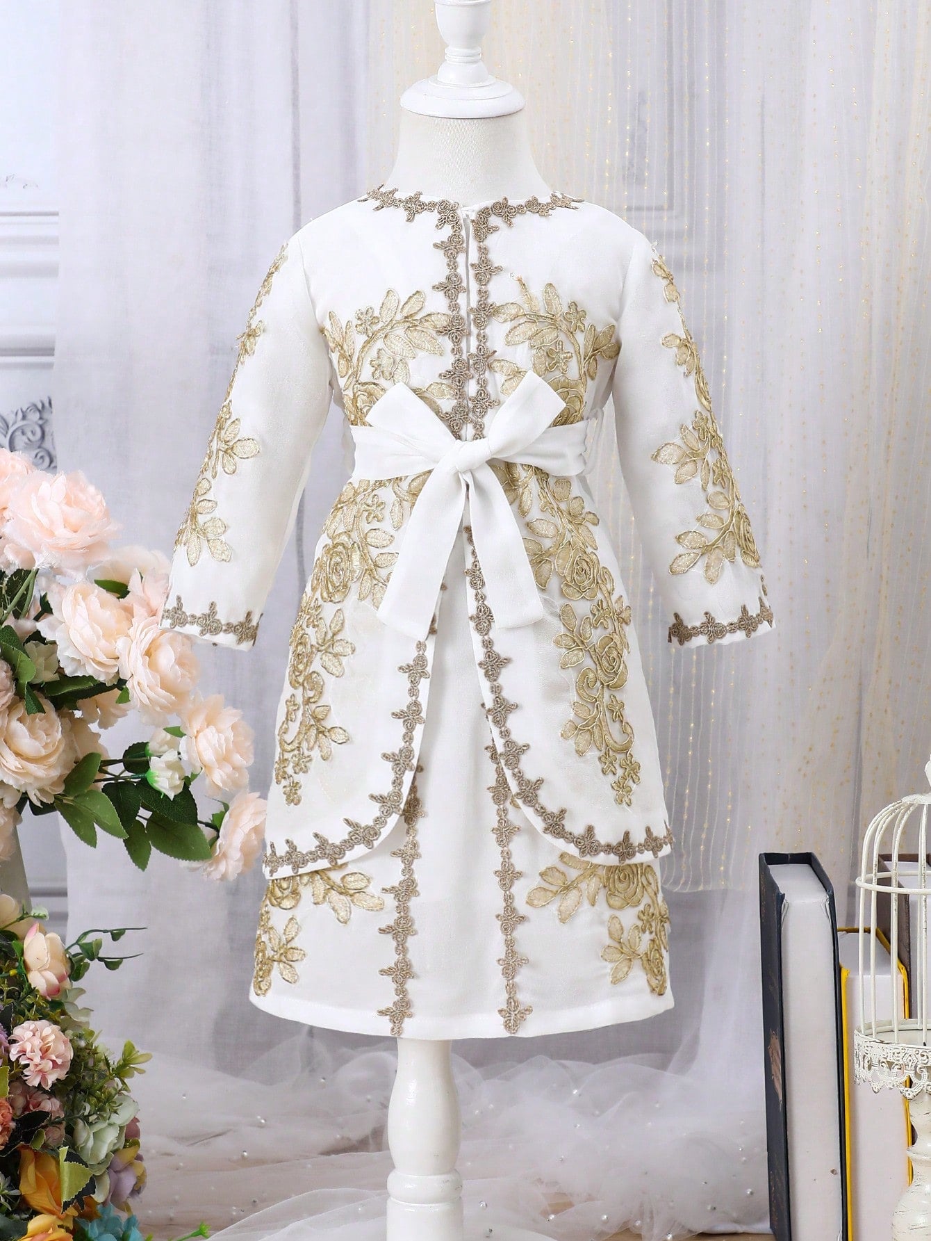 Elegant And Cute Traditional Gold Lace Embroidery Dress Set For Baby Girls, And Exquisite Design, Perfect For Fashionable Occasions