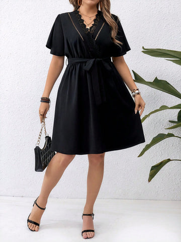 Plus Size Lace Patchwork V-Neck Short Sleeve Dress