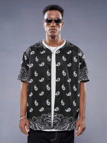 Men's Woven Short Sleeve Shirt With Paisley Print