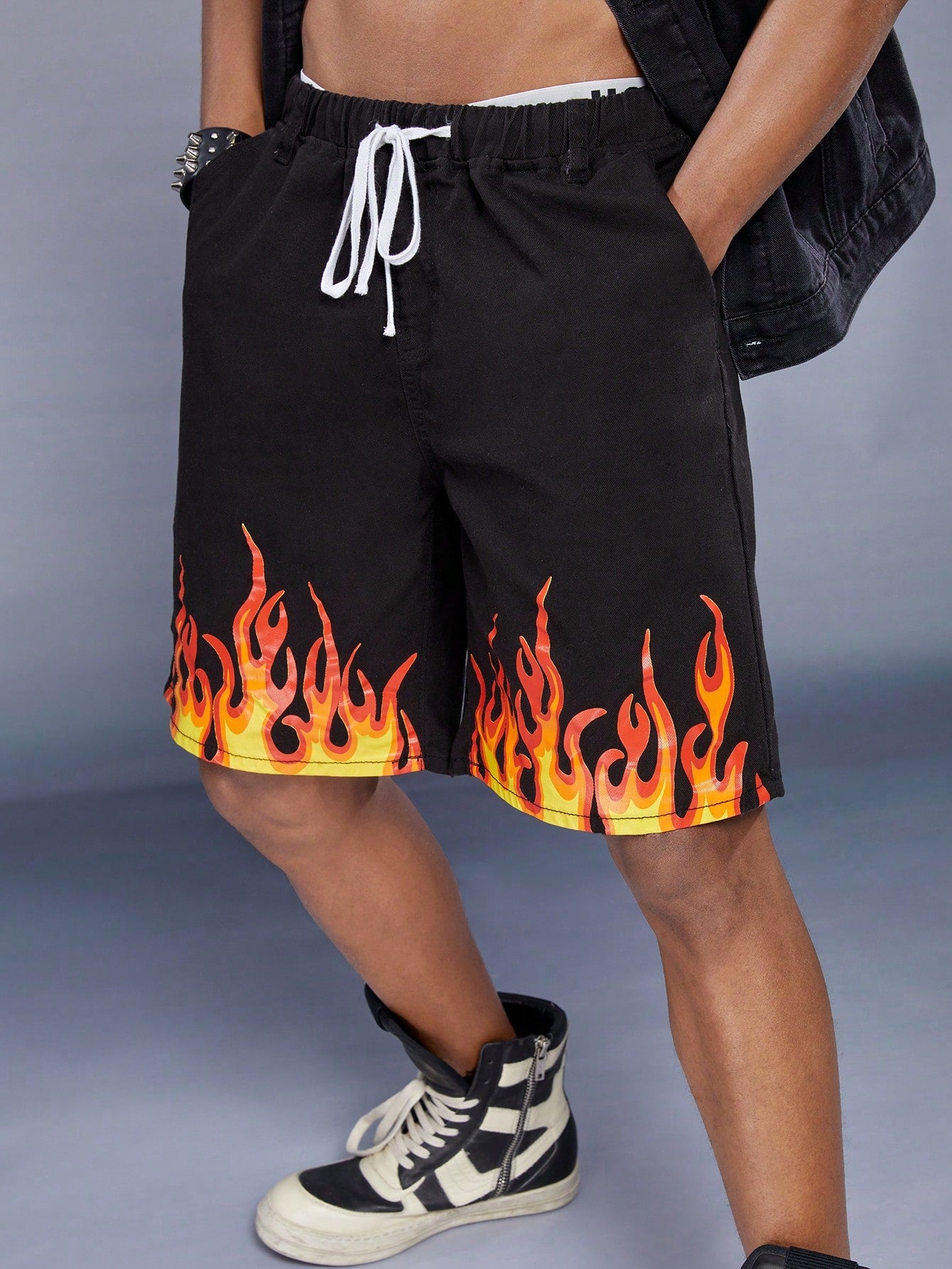 Men's Flame Print Drawstring Waist Denim Shorts