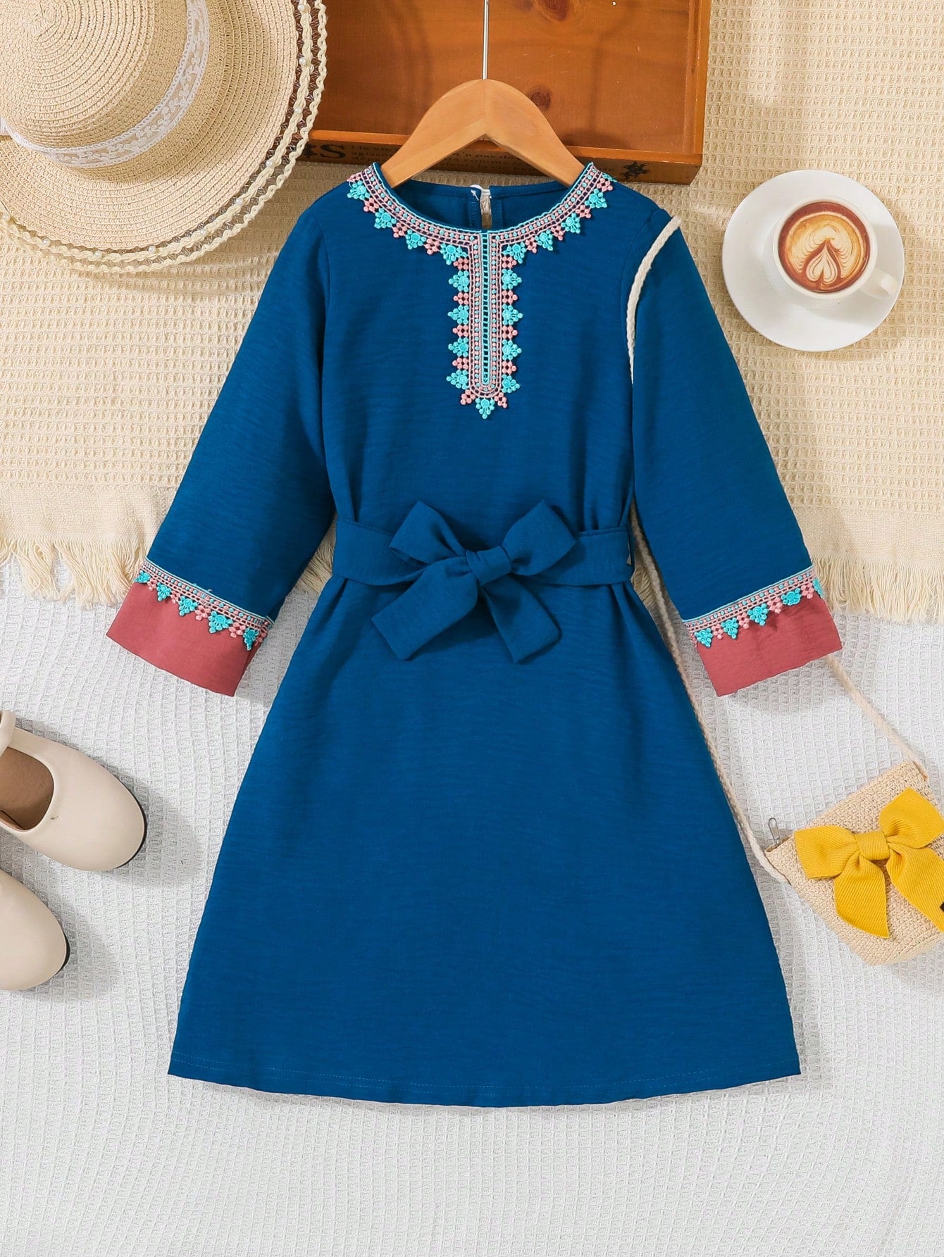 Young Girl's Patchwork Lace Long Sleeve Dress