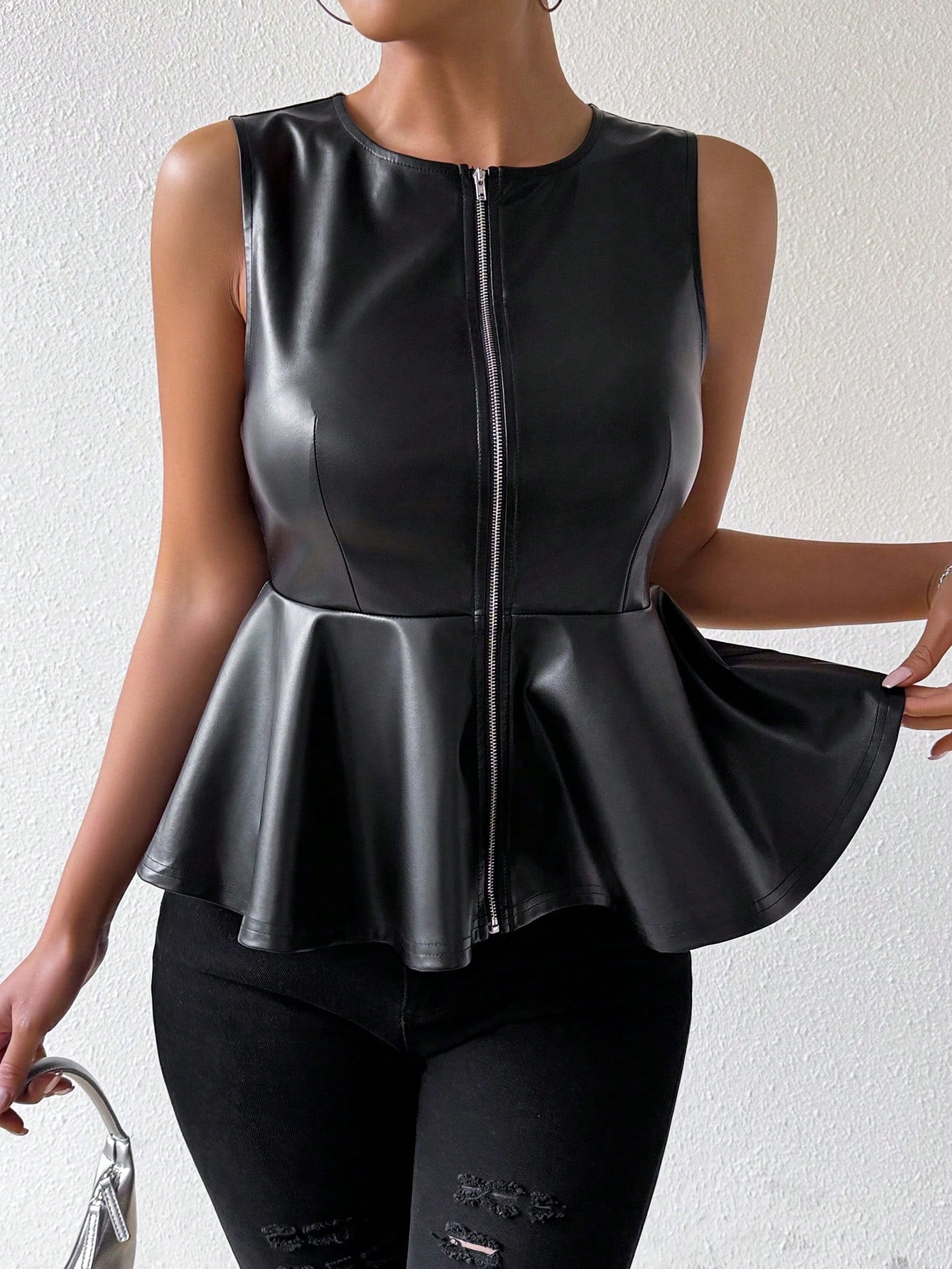 Round Neck Sleeveless Zipper Closure Cropped Pu Leather Jacket With Elastic Waist