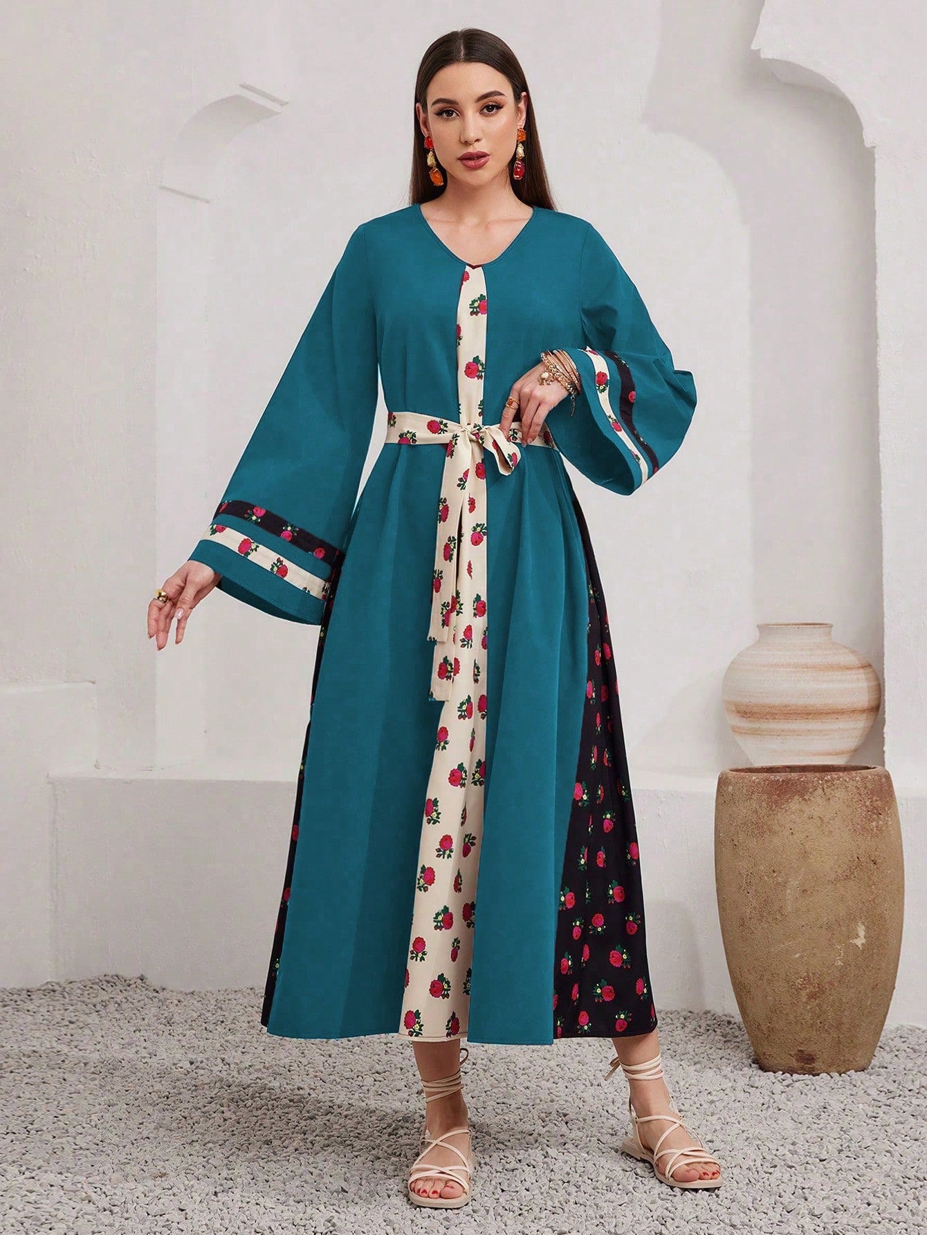 Arabian Traditional Style Dress With Contrast Color V-Neck, Floral Pattern And Waist Belt