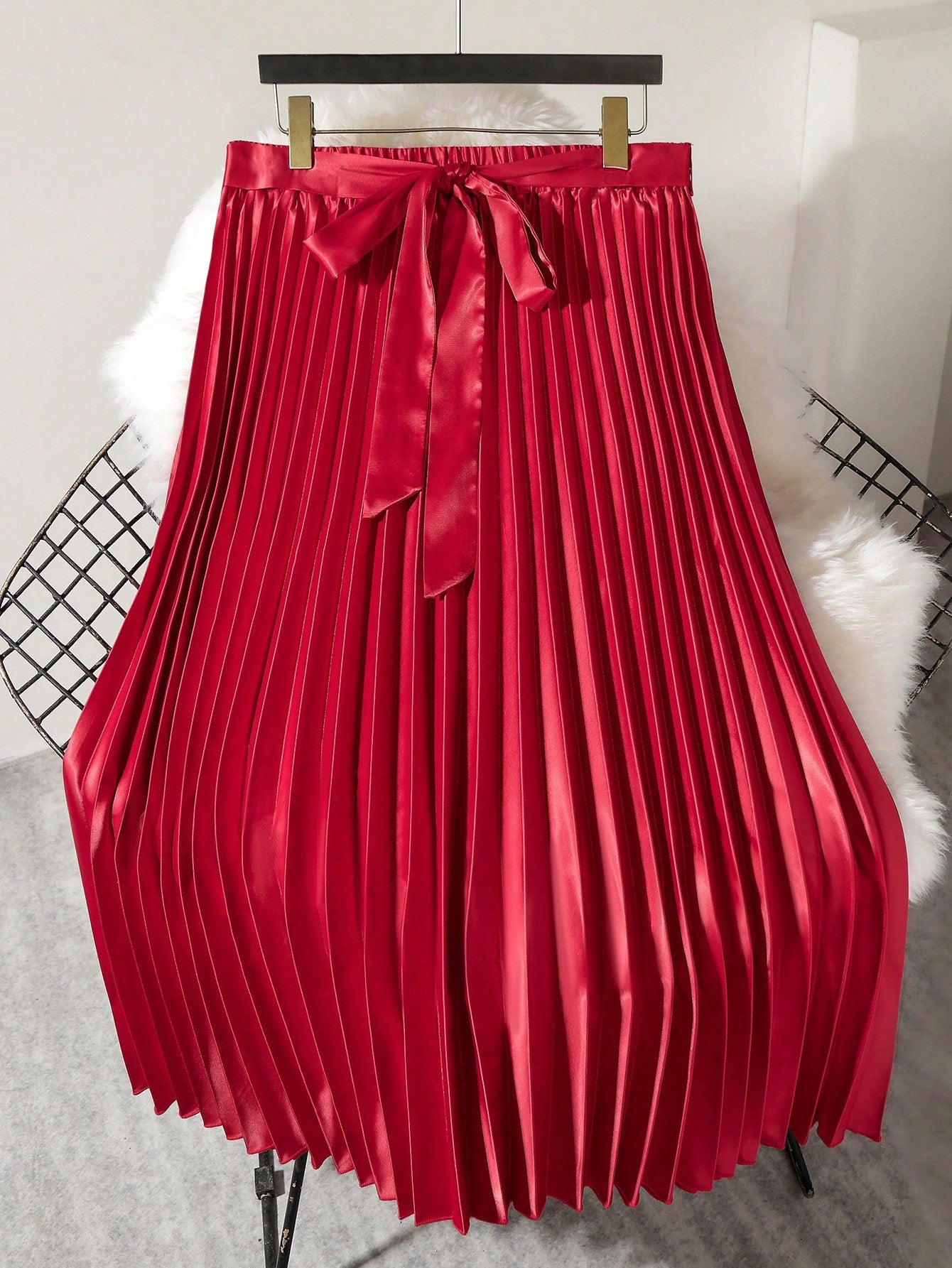 Plus Size Solid Color Pleated Skirt