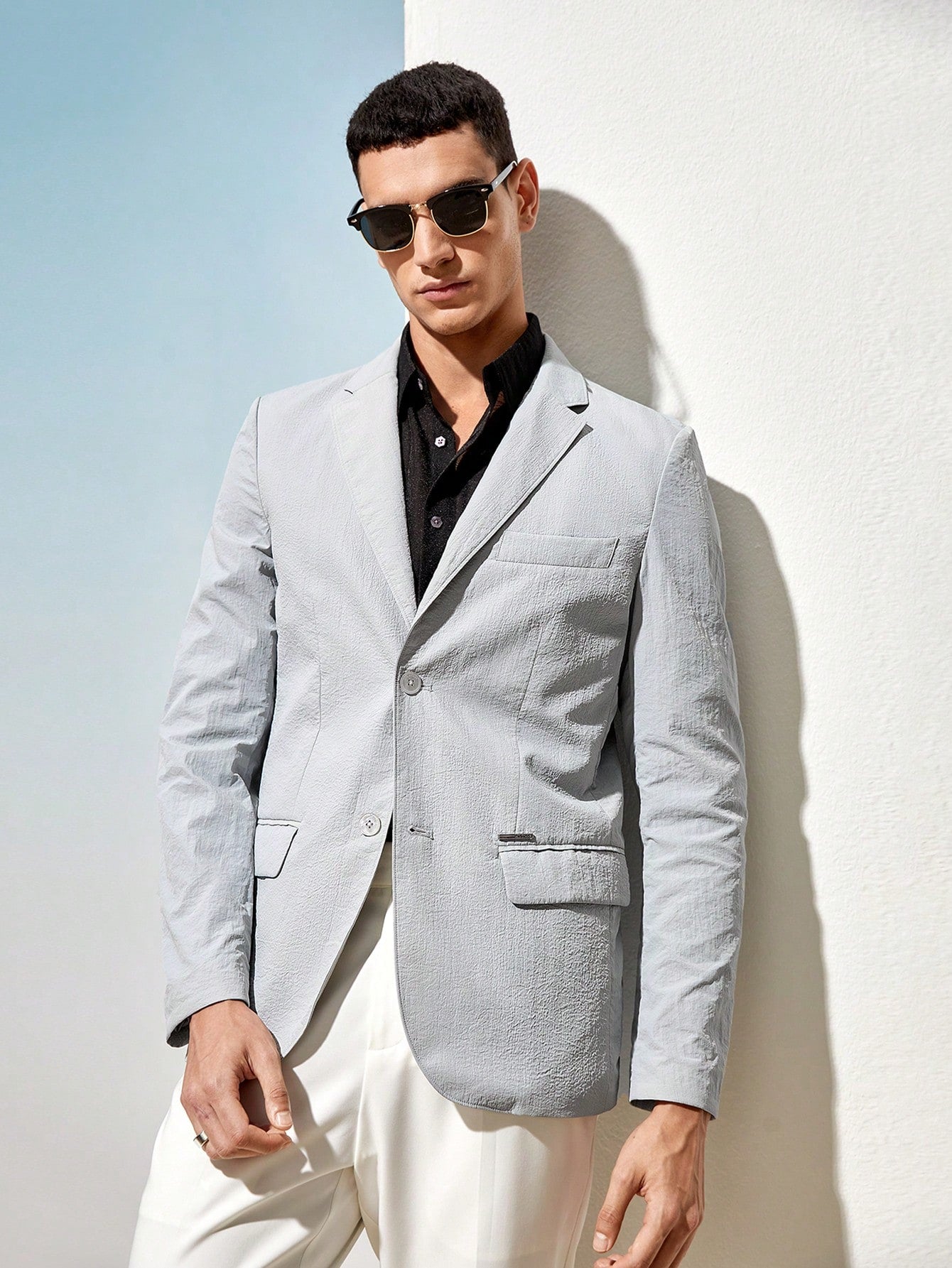 Men Easy Care Air Light Solid Color Plain-Woven Suit Jacket