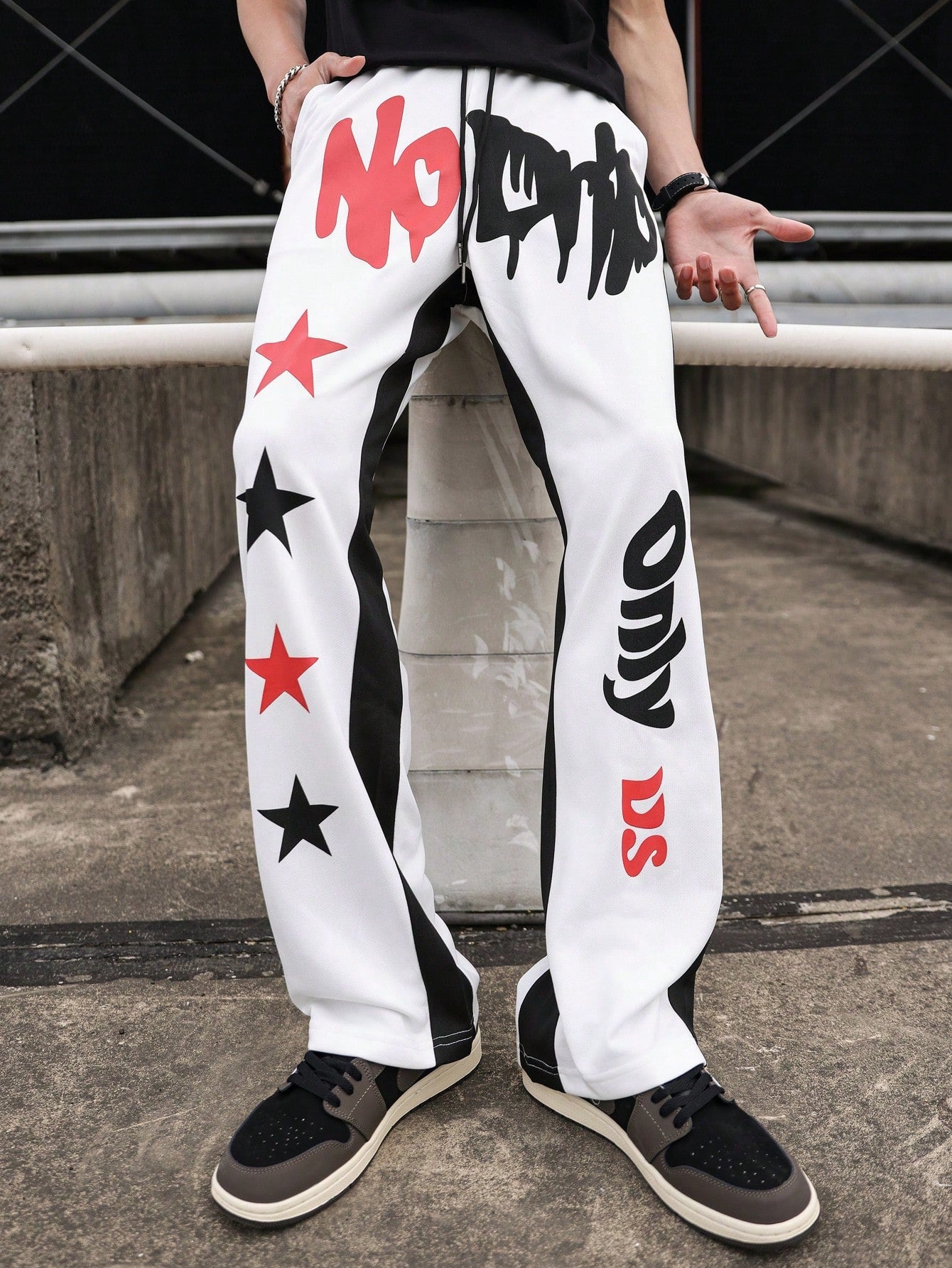 Men Casual Color-Block Drawstring Waist Star & Letter Printed Jogger Pants