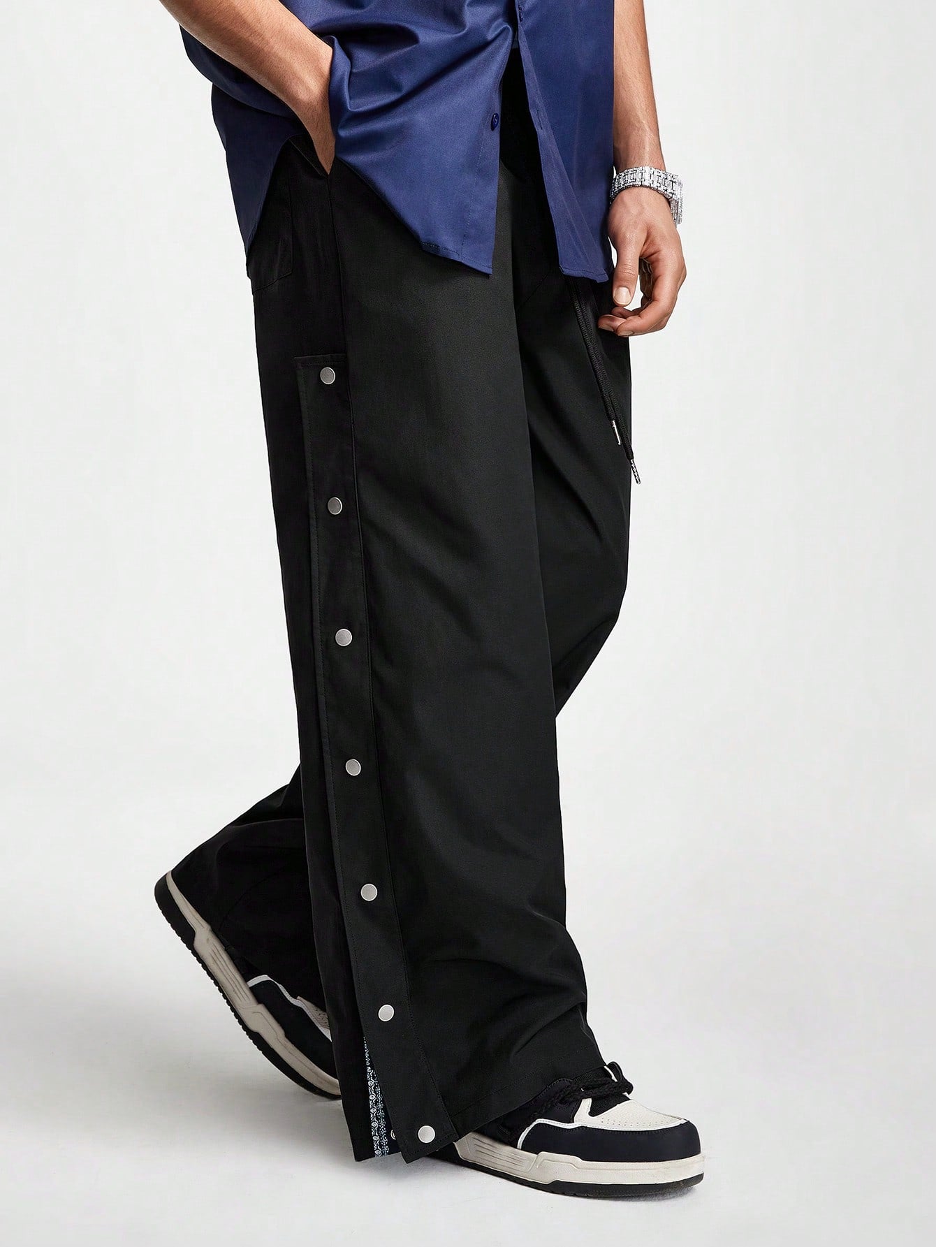 Men Side Button Design Drawstring Waist Wide-Legged Pants