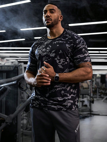 Men Round Neck All-Over Printed Short Sleeve Sports T-Shirt Workout Tops