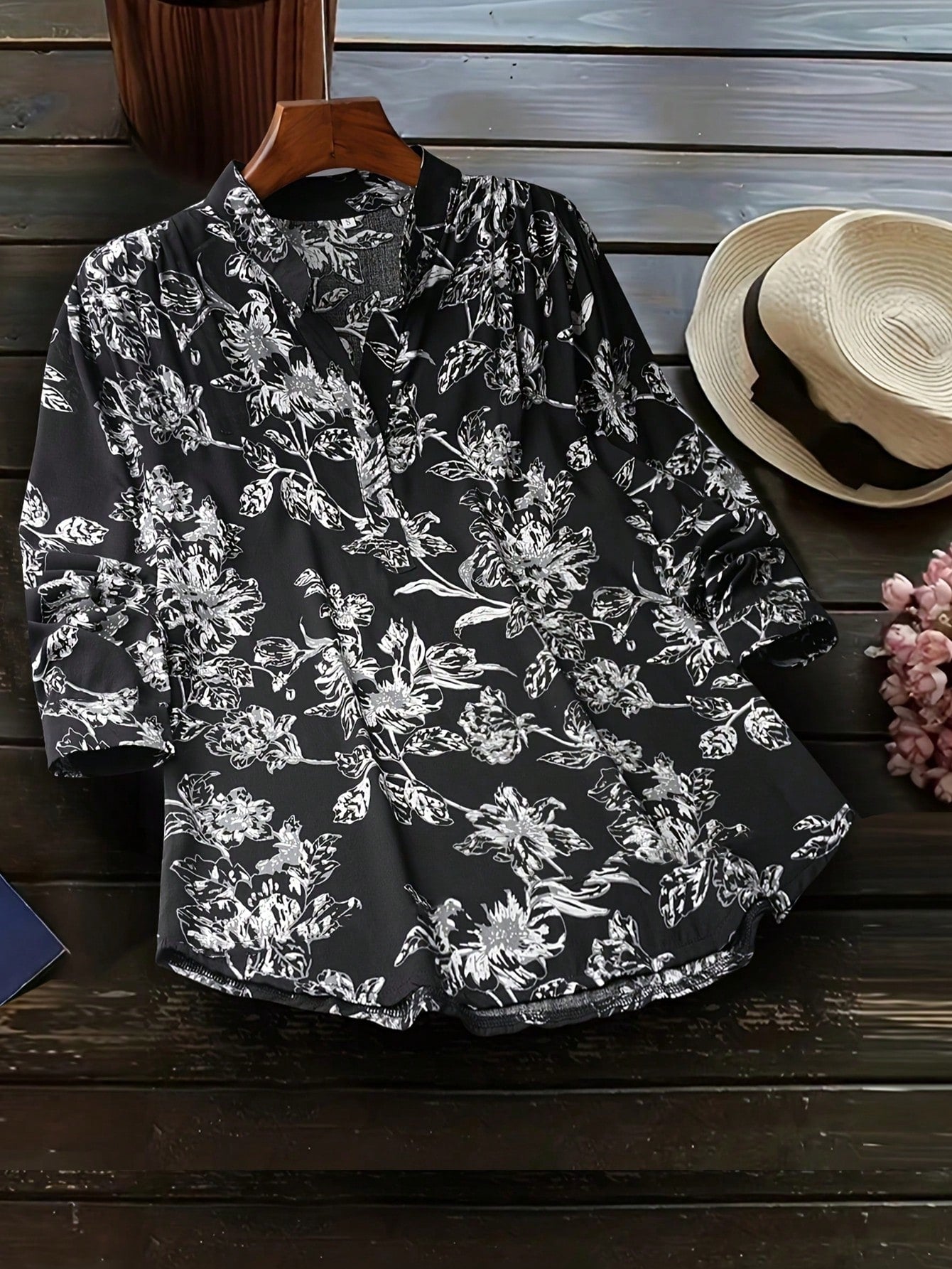 Women's Floral Print Notched Collar Curved Hem Vacation Casual Shirt