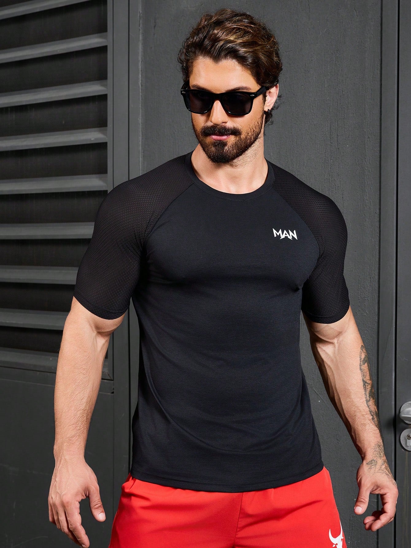 Men's Fashionable Solid Color Short Sleeve Tight-Fitting Sports T-Shirt