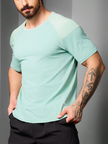 Men's Short Sleeve Round Neck Slim Fit Sports T-Shirt For All Seasons