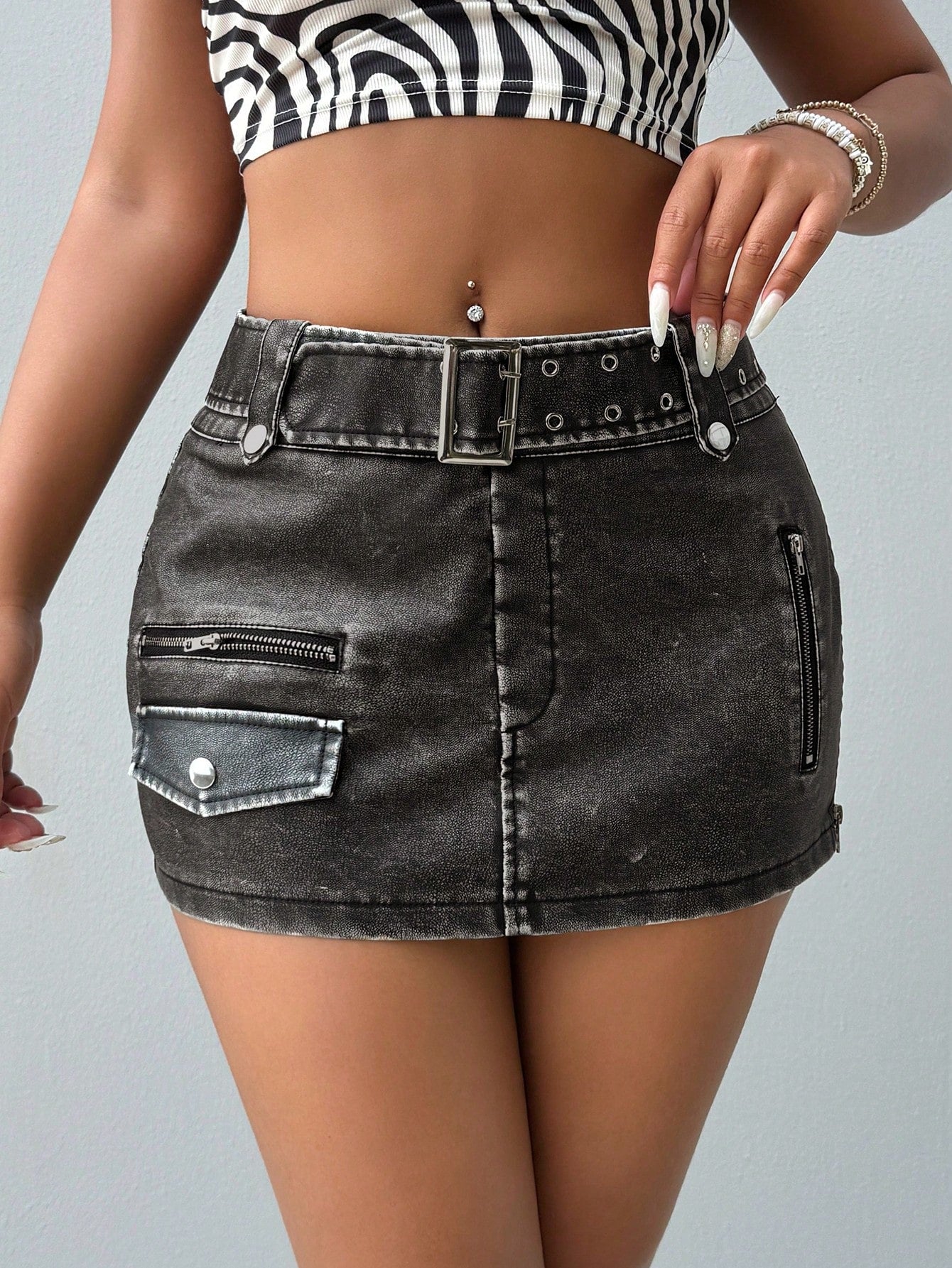 Ladies Summer Sexy Slim Fit Distressed Denim Mini Skirt, Washed