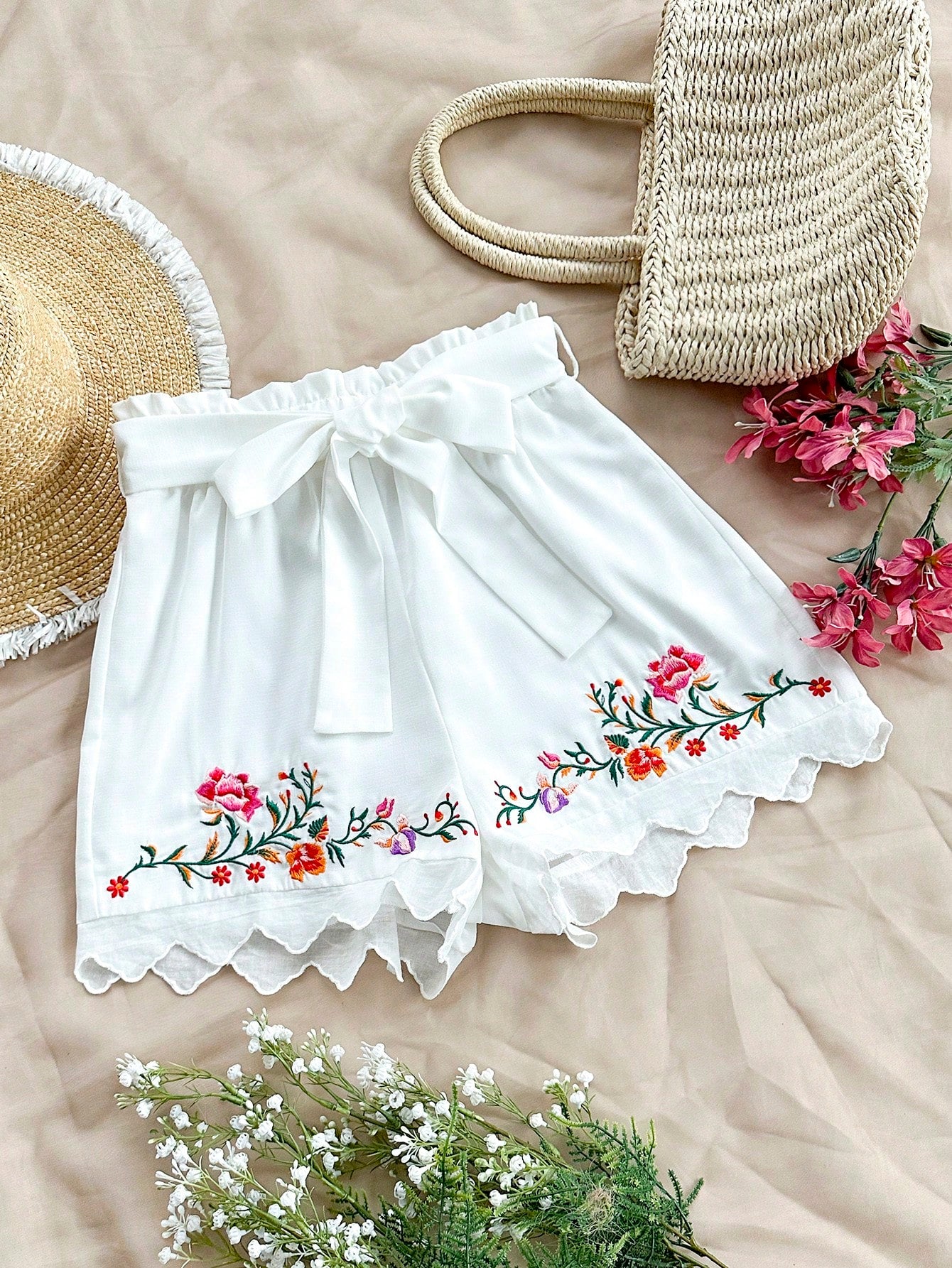 Women's Floral Embroidery High Waist Loose Shorts For Vacation