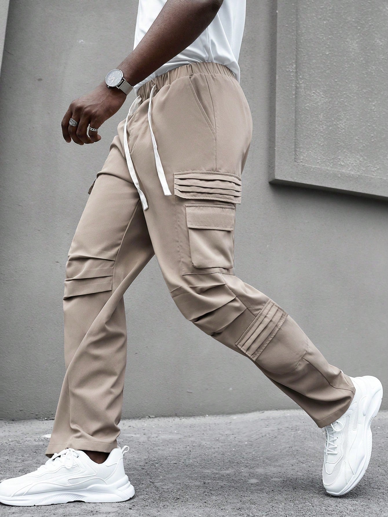 Men Solid Color Drawstring Waist Jogger Pants With Pockets