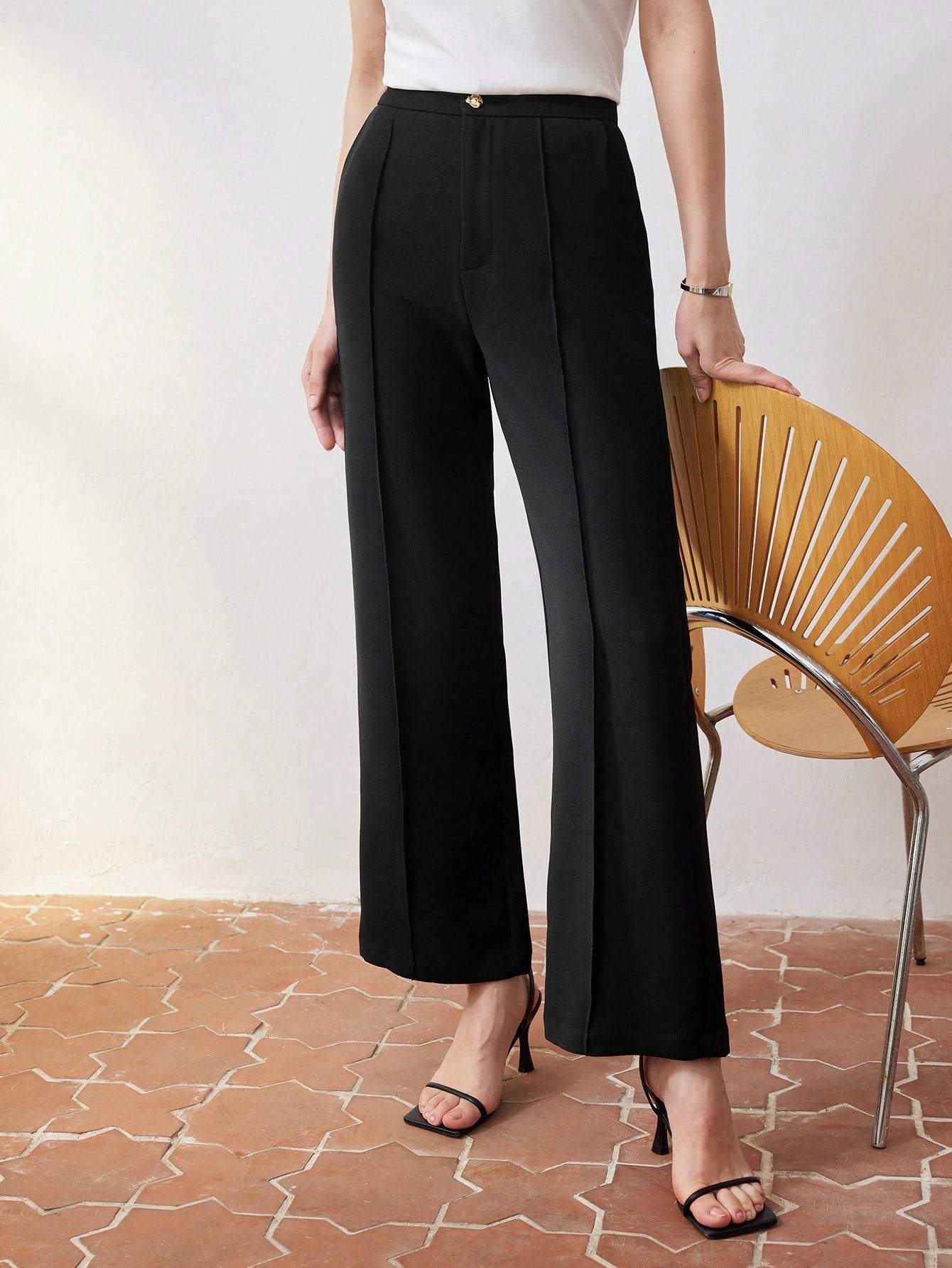 SEAM FRONT FLARE LEG PANTS