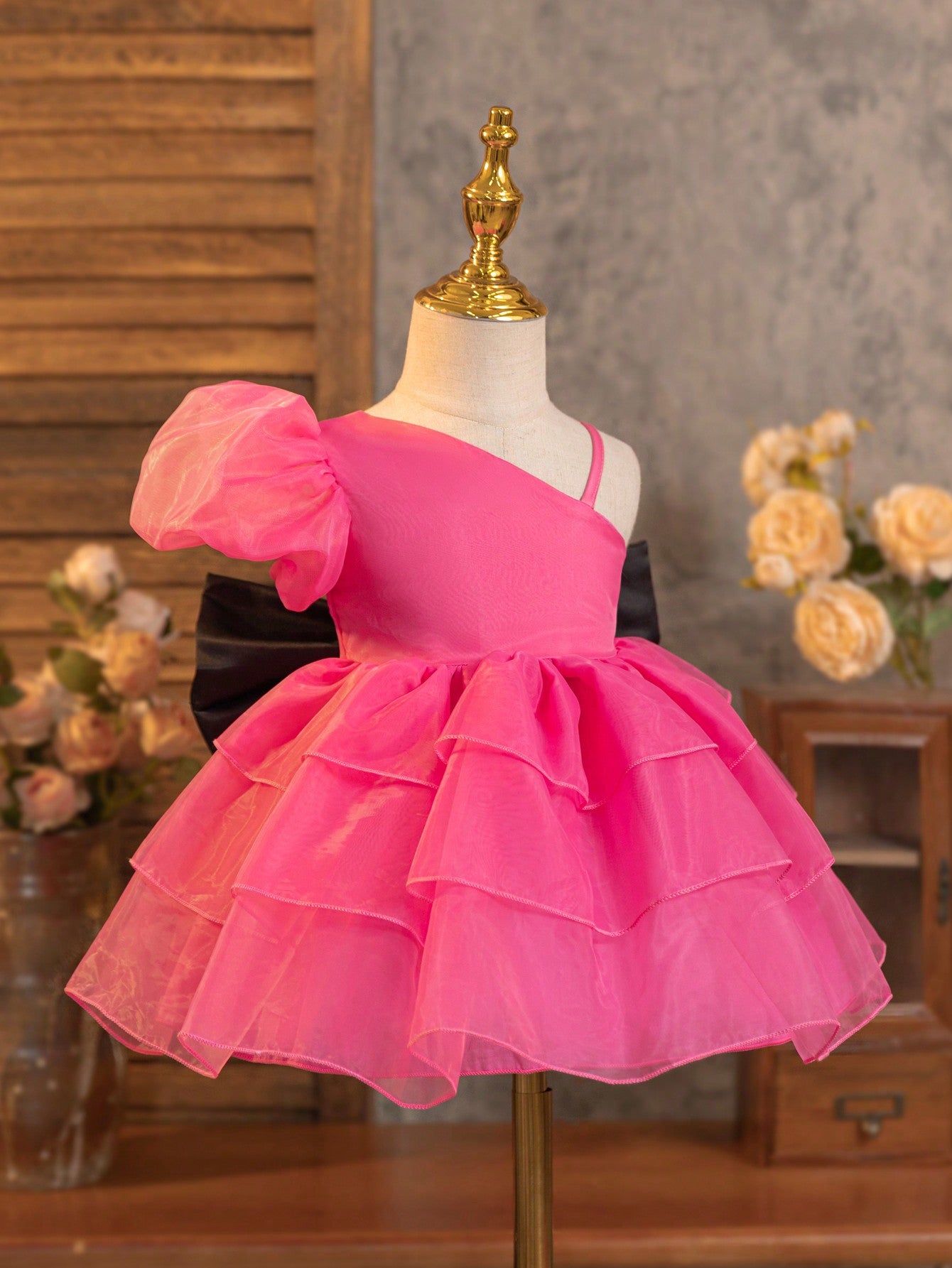 Flower Girl Birthday Party Wedding Festival Dress For Little Girls, Pink Puff Sleeve Asymmetric Cake Dress With Large Bow,  Style, Summer Light And Lightweight, Suitable For Stage, Beach, Play, Tropical Style And Seaside