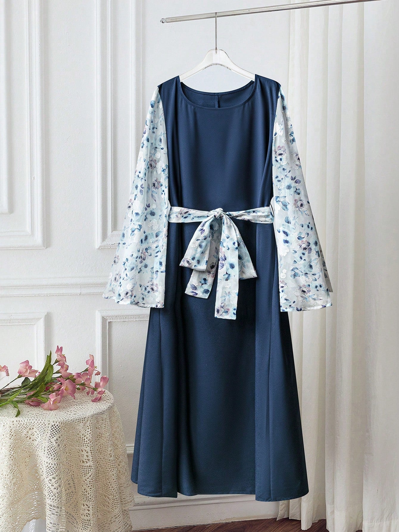 Plus Size Elegant Floral Printed Splicing Bell Sleeve Long Dress, Spring/Summer