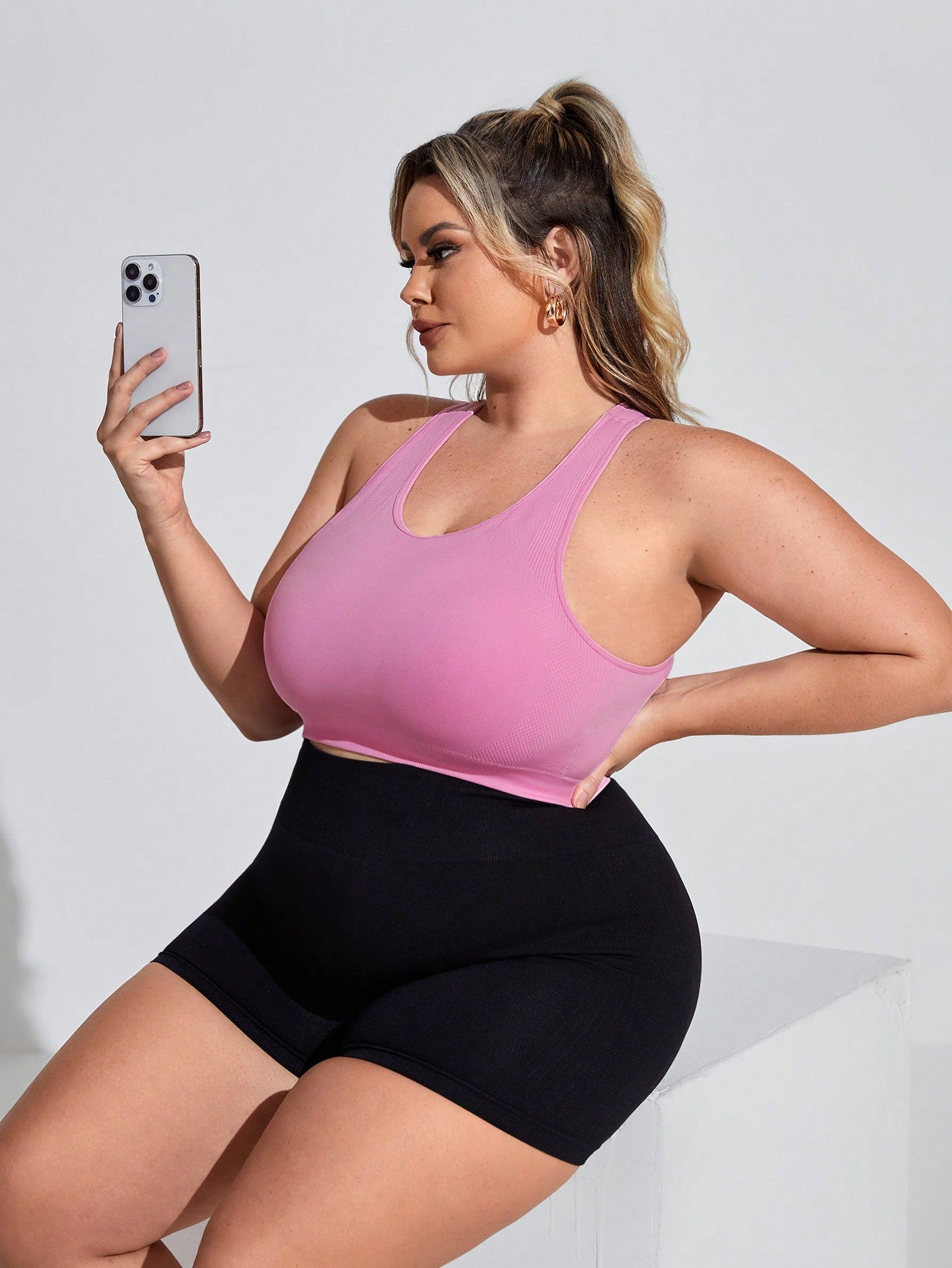 Plus Size Seamless Pink Sports Bra, Summer