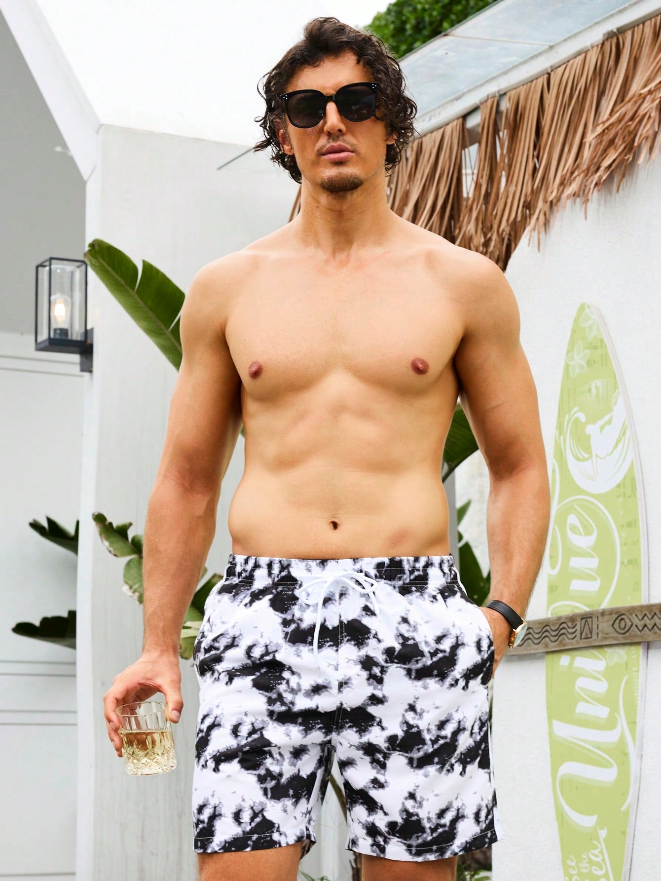 Men's Fashion Printed Loose Beach Shorts (Random Cut Print)