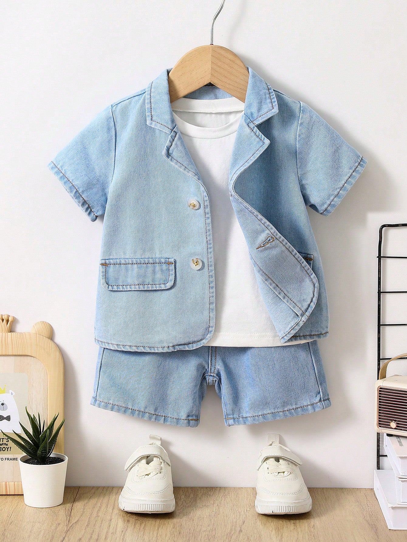 Baby Boys' 2pcs/Set Casual Washed Short Sleeves Light Blue Denim Suit And Loose Straight Leg Light Blue Denim Short Set ,For Summer