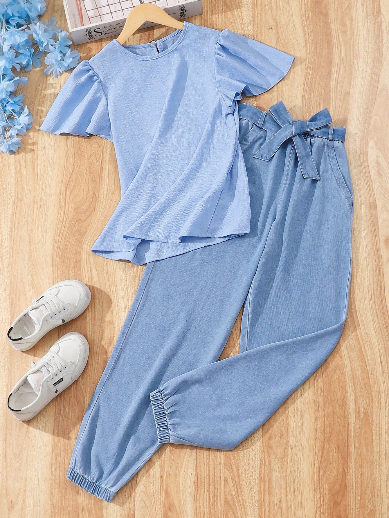 Teen Girl Lantern Sleeve Round Neck Top And Loose Casual Pants Set