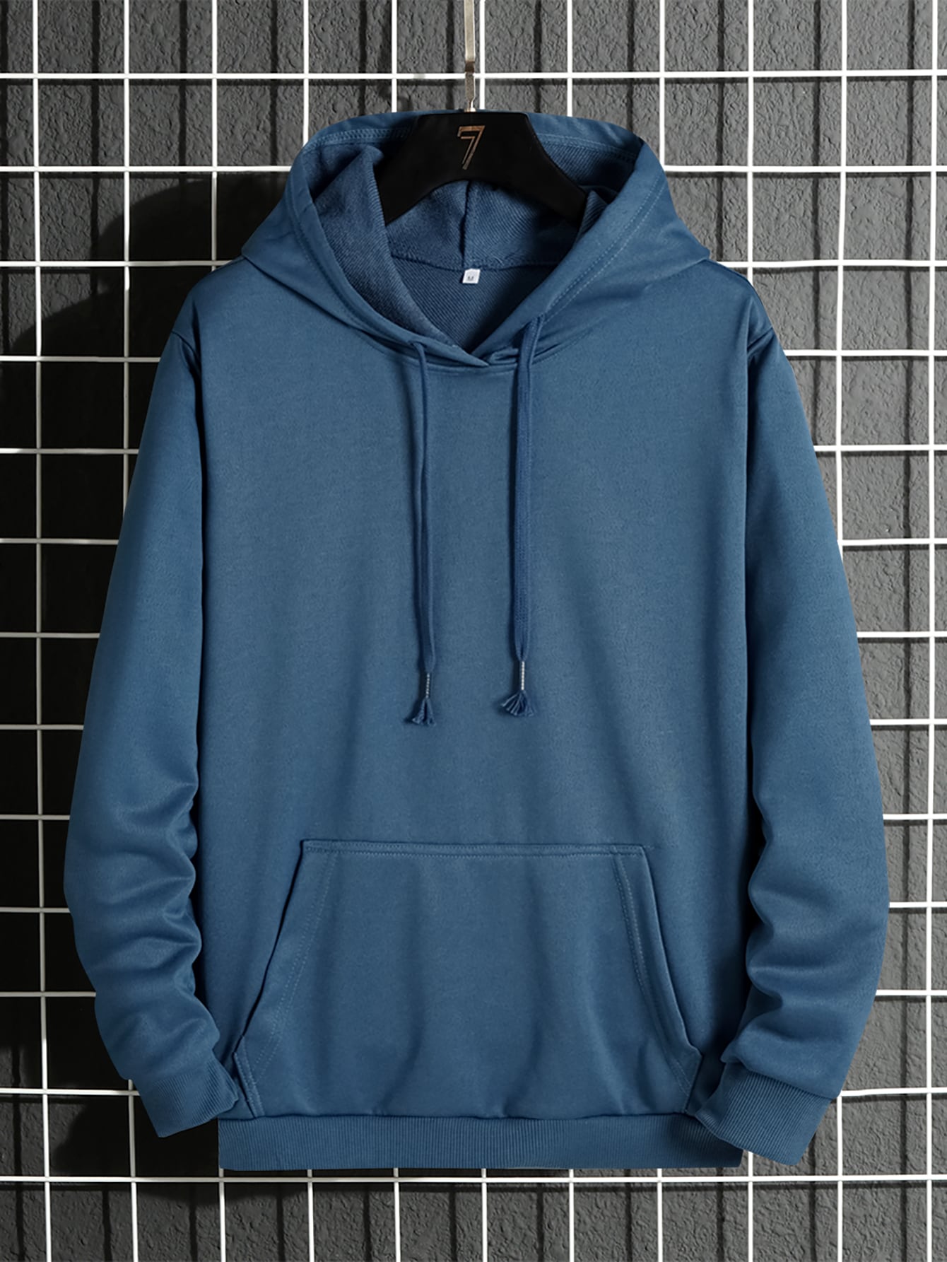 Men Drawstring Pocket Solid Hoodie