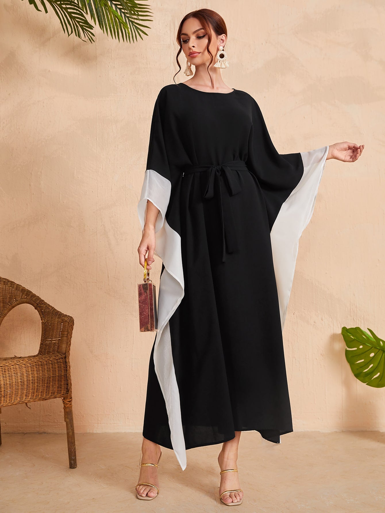 Colorblock Belted Kaftan Dress