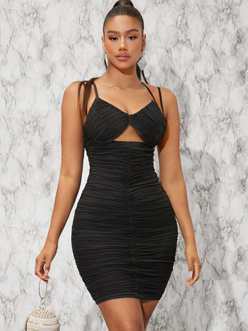 1pc Cutout Front Crisscross Back Ruched Dress