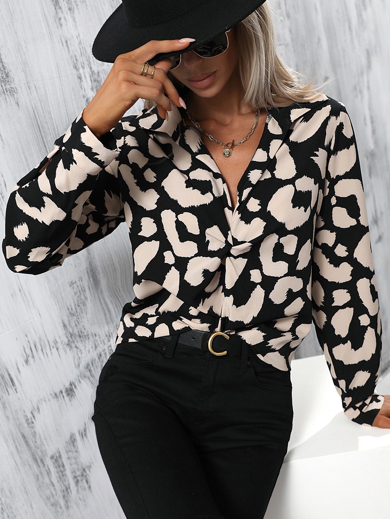 Allover Print Twist Front Shirt