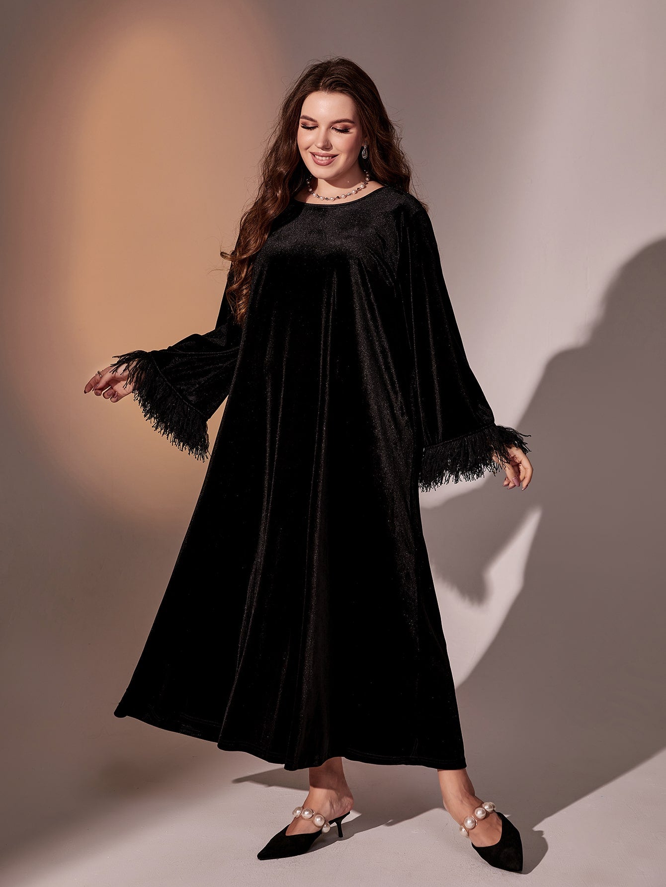 Plus Fuzzy Cuff Trumpet Sleeve Velvet Tunic Dress