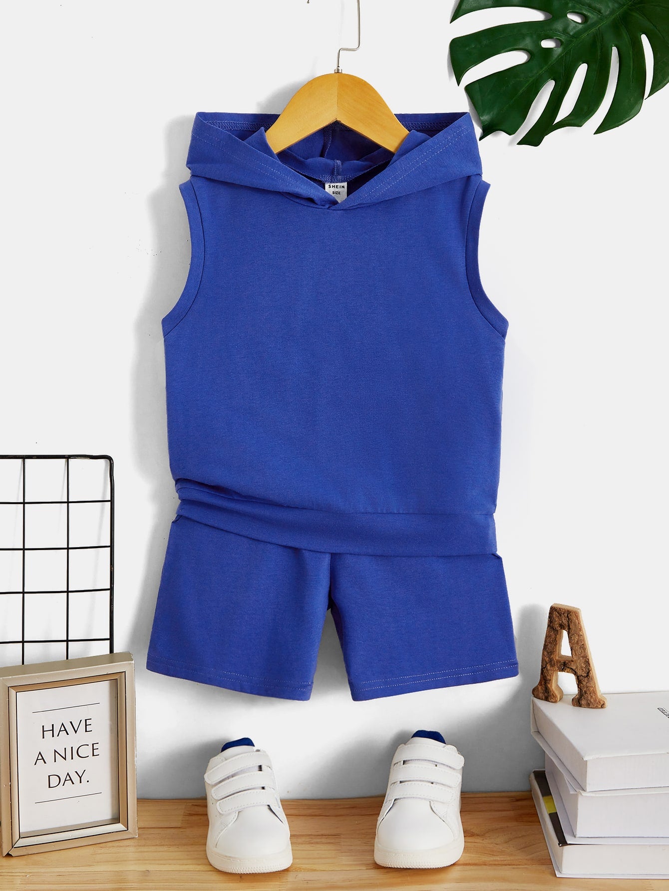 Young Boy Solid Hooded Tank Top & Shorts