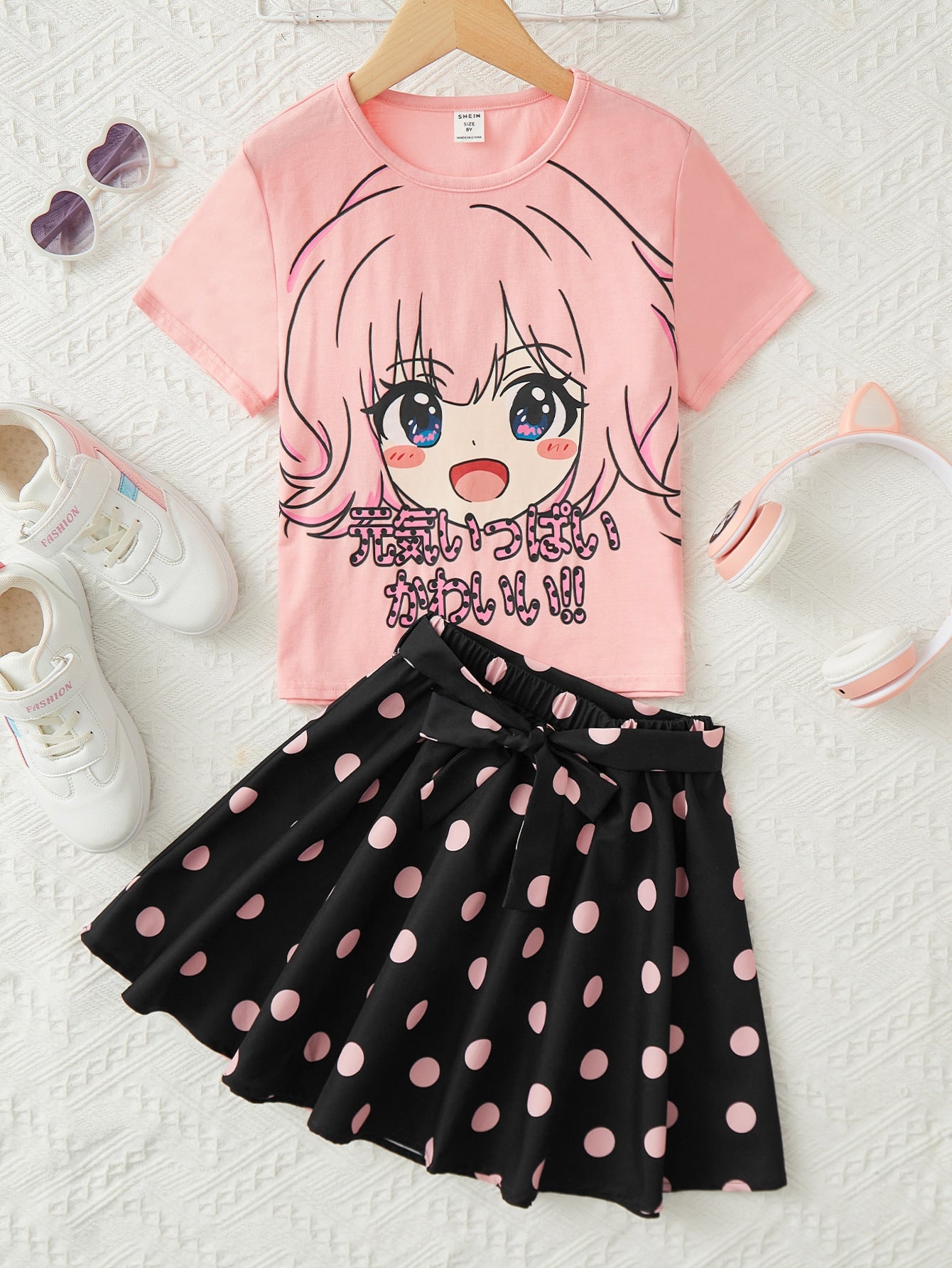 Tween Girl Figure Graphic Tee & Polka Dot Print Belted Skirt