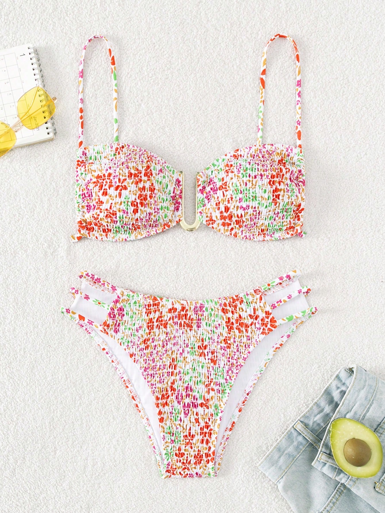 Ditsy Floral Print Cut Out Push Up Bikini Set For Summer Beach